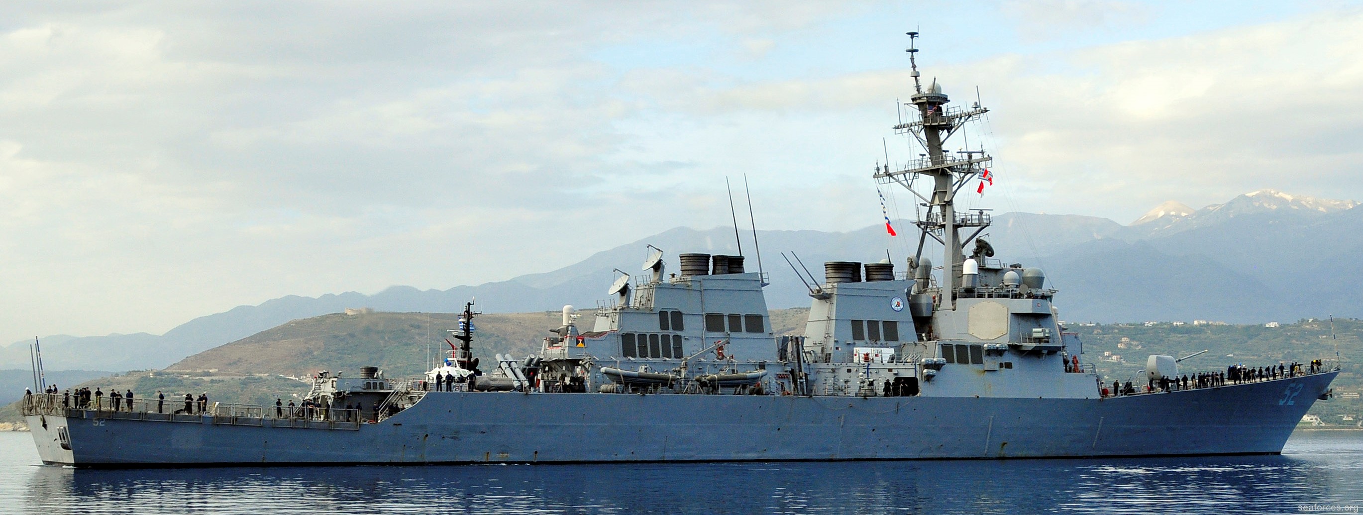 ddg-52 uss barry guided missile destroyer us navy 41 souda bay crete greece