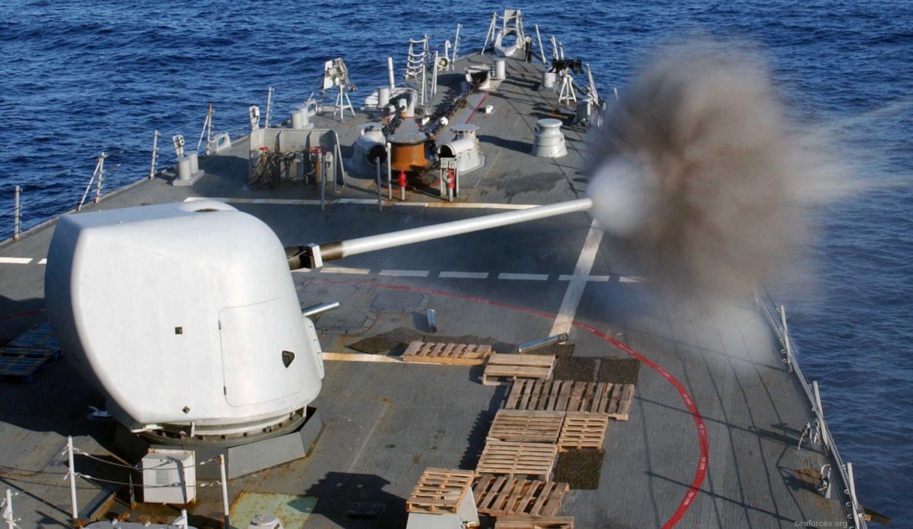 ddg-52 uss barry guided missile destroyer us navy 81 mk-45 mod.2 gun fire exercise
