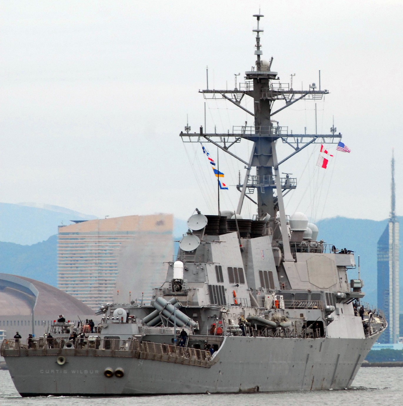 ddg-54 uss curtis wilbur destroyer us navy 53 fukuoka japan