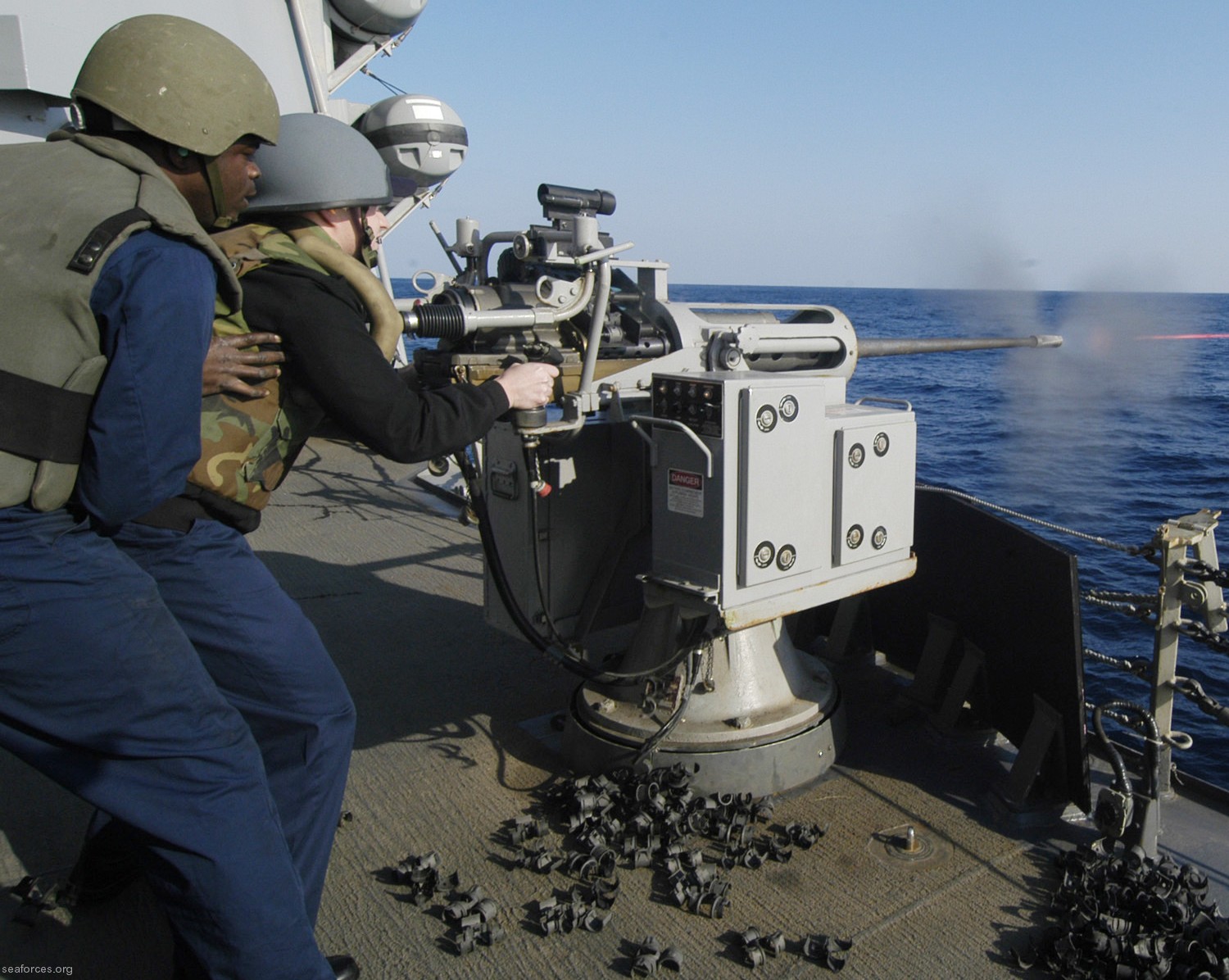 ddg-54 uss curtis wilbur destroyer us navy 70 mk-38 mod.2 machine gun system mgs 25mm