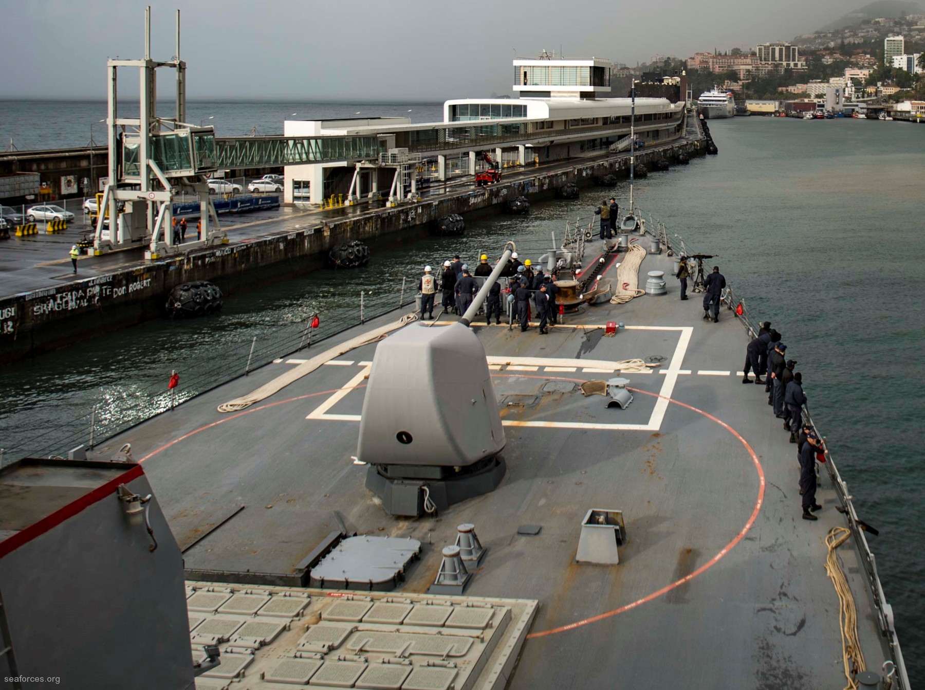 ddg-55 uss stout guided missile destroyer us navy 04 funchal madeira portugal
