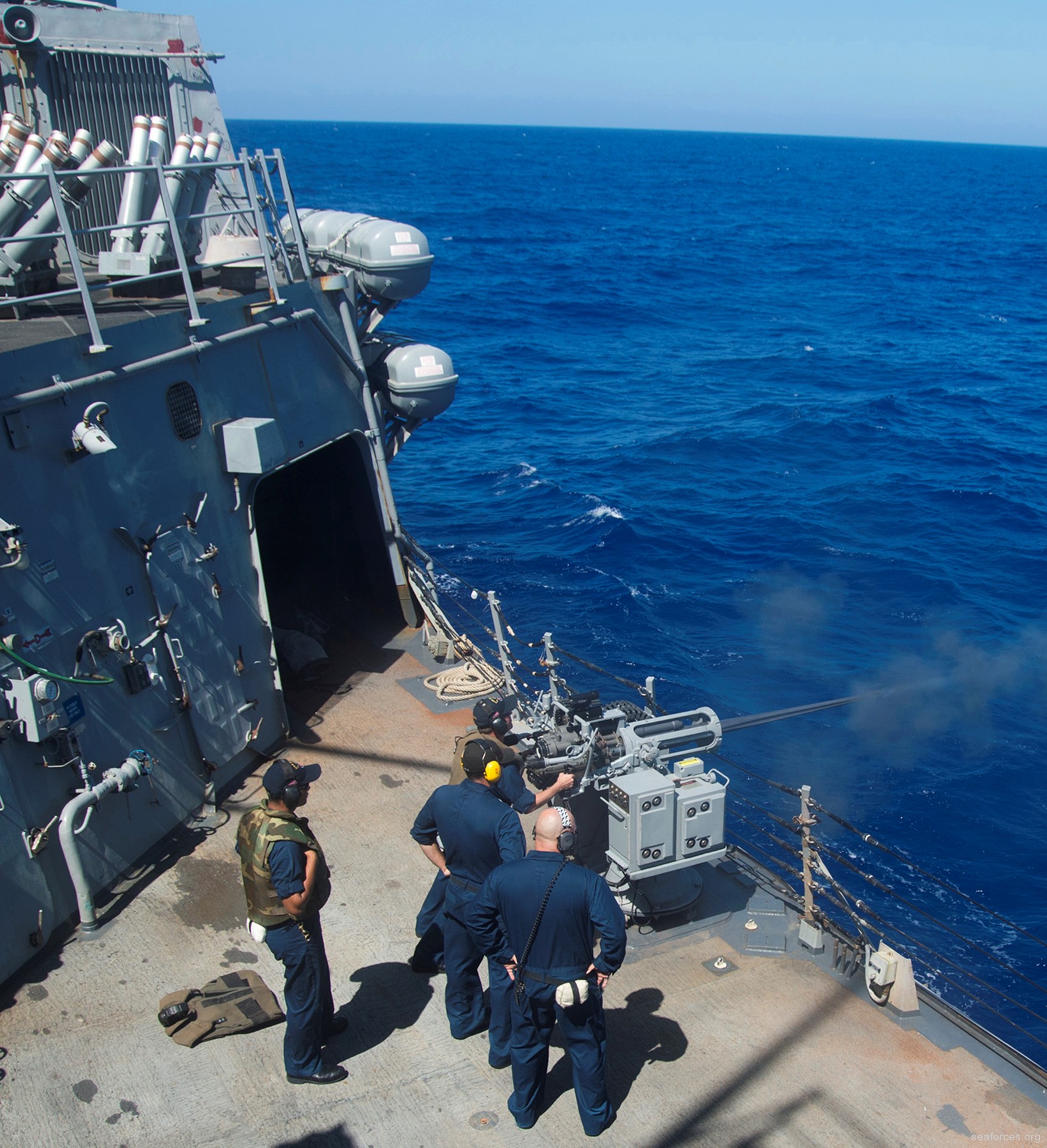 ddg-55 uss stout guided missile destroyer us navy 67 mk-38 mod.1 machine gun fire exercise