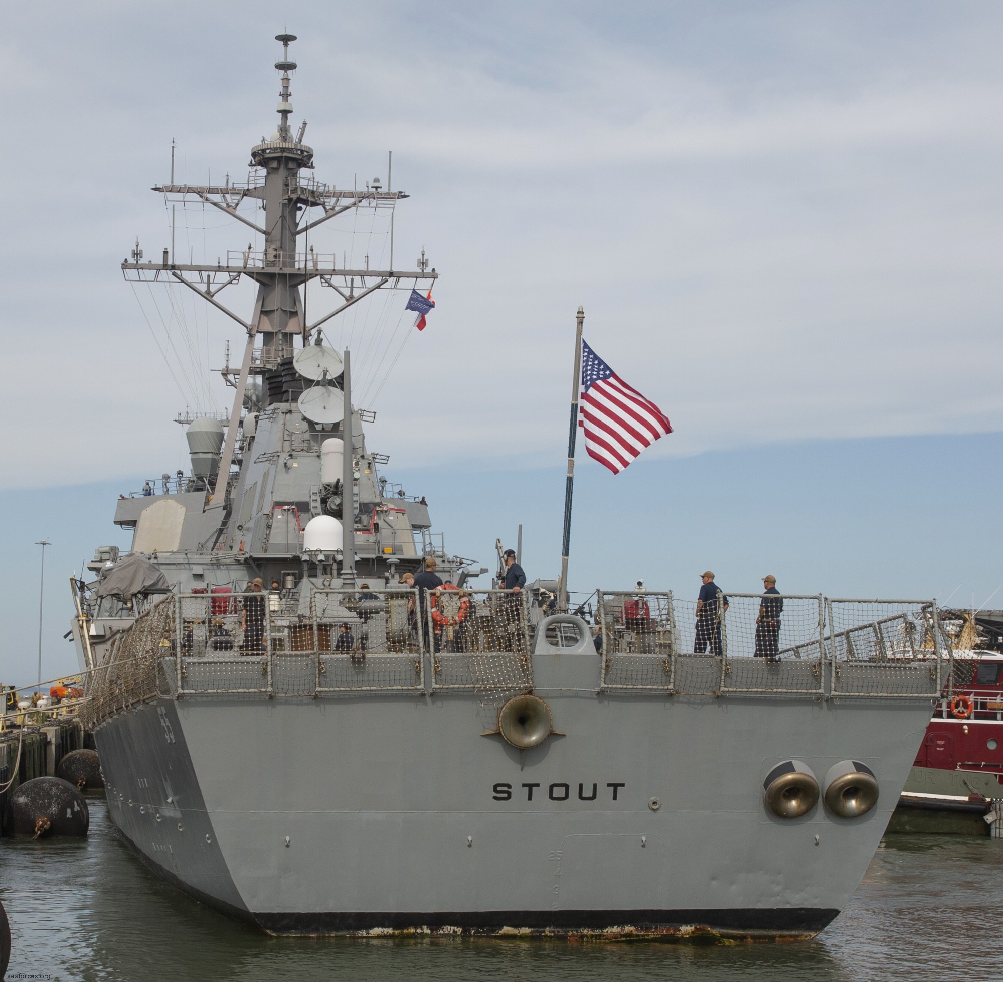 ddg-55 uss stout arleigh burke class guided missile destroyer us navy 100 naval station norfolk virginia