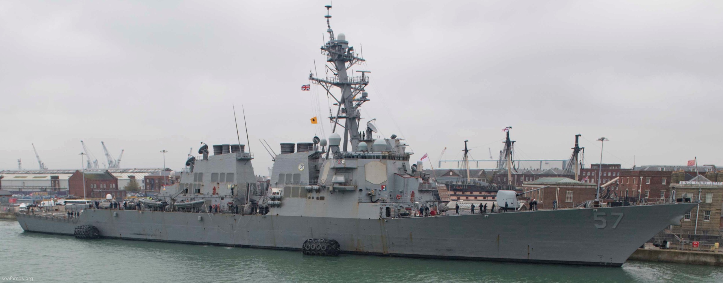 ddg-57 uss mitscher guided missile destroyer us navy 04 portsmouth uk