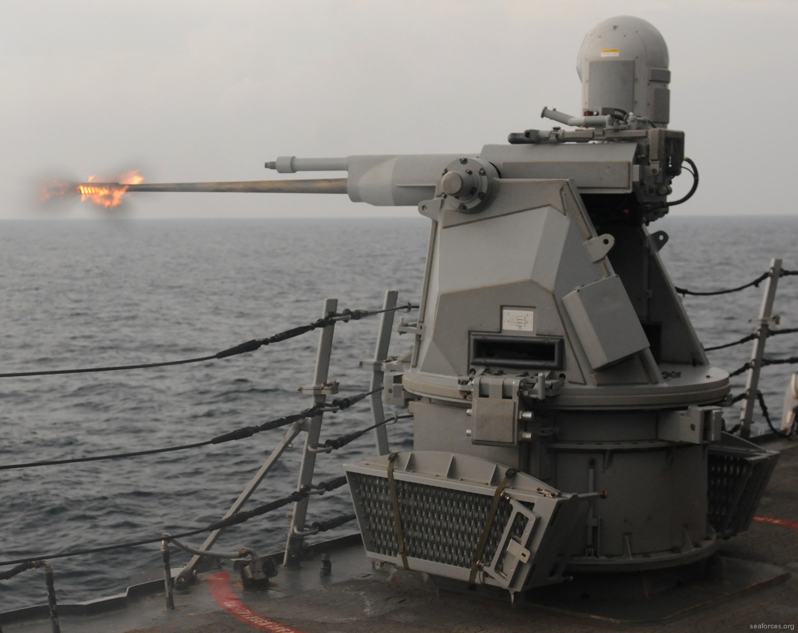 ddg-57 uss mitscher guided missile destroyer us navy 34 mk-38 mod.2 machine gun system mgs
