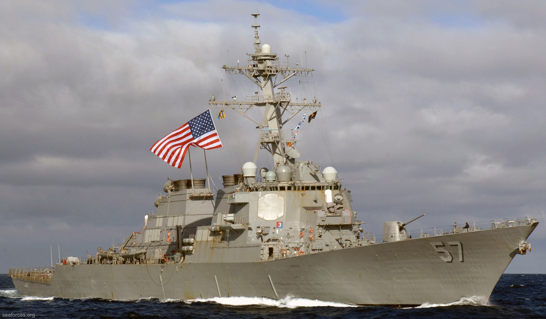 uss mitscher ddg-57 arleigh burke class guided missile destroyer us navy ingalls shipbuilding