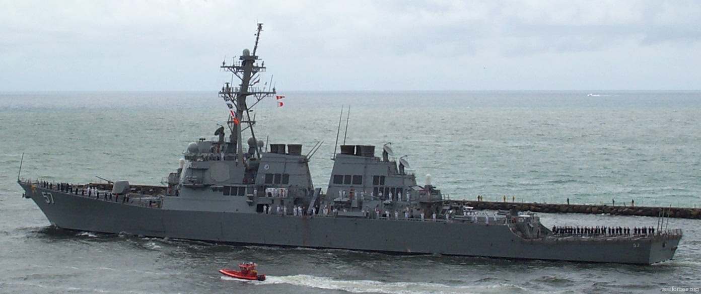ddg-57 uss mitscher guided missile destroyer us navy 77 fort lauderdale
