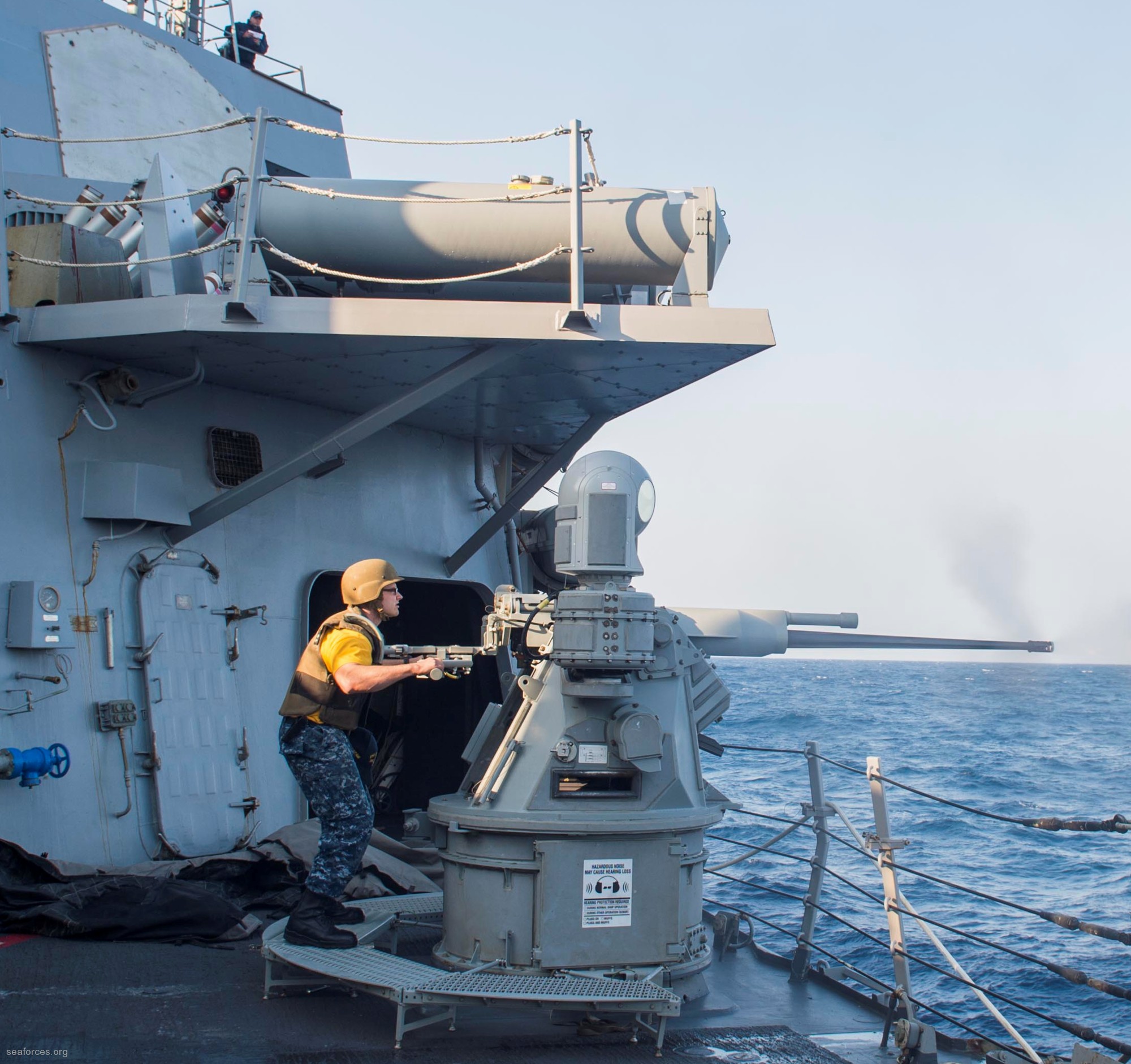 ddg-58 uss laboon guided missile destroyer us navy 37 mk-38 machine gun