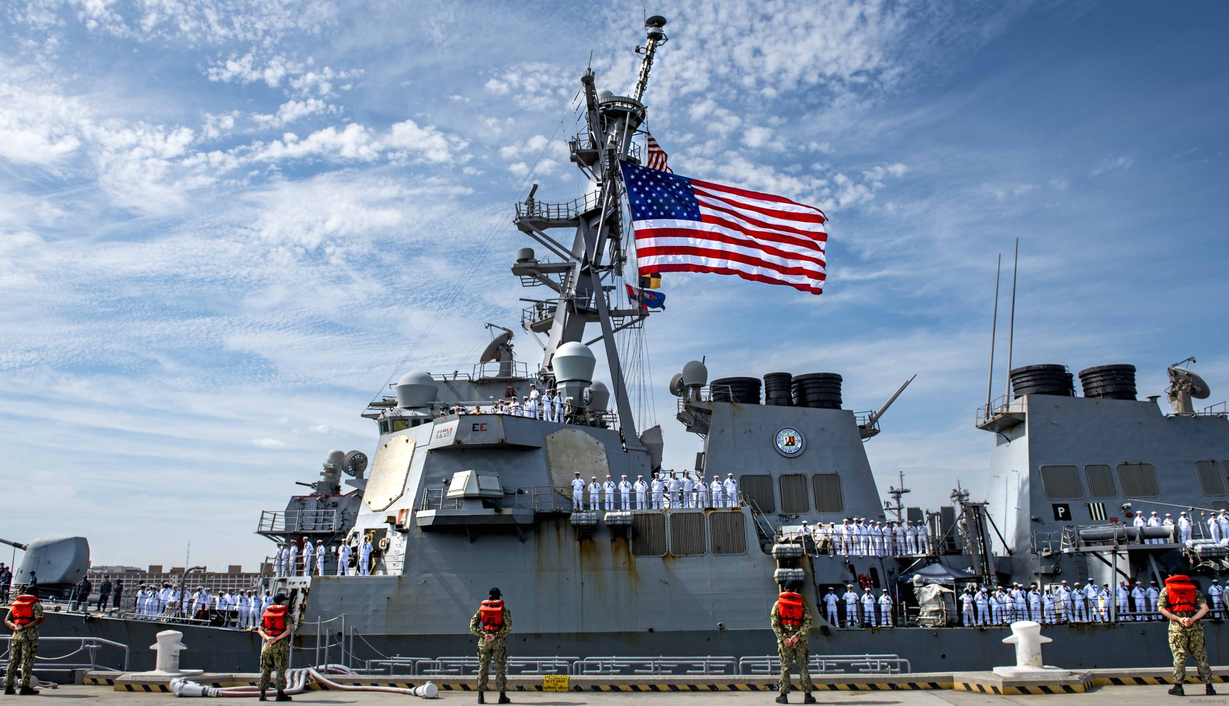 ddg-58 uss laboon arleigh burke class guided missile destroyer us navy 88 norfolk naval station
