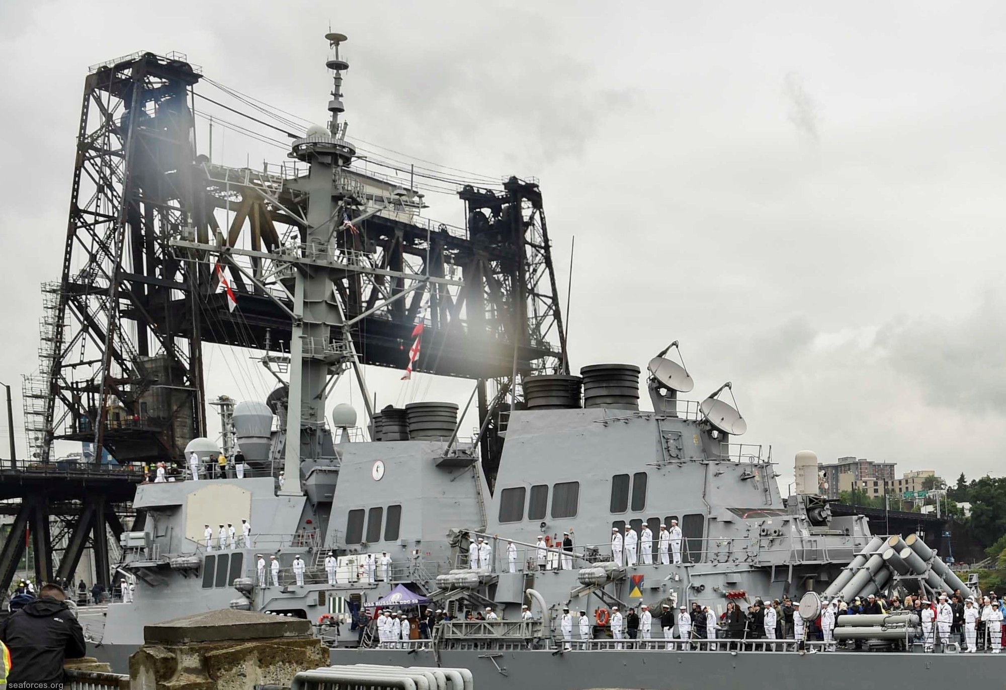 ddg-59 uss russell guided missile destroyer us navy 05