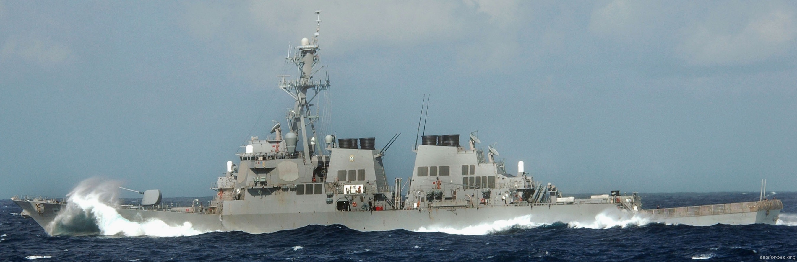 ddg-59 uss russell guided missile destroyer us navy 38 indian ocean
