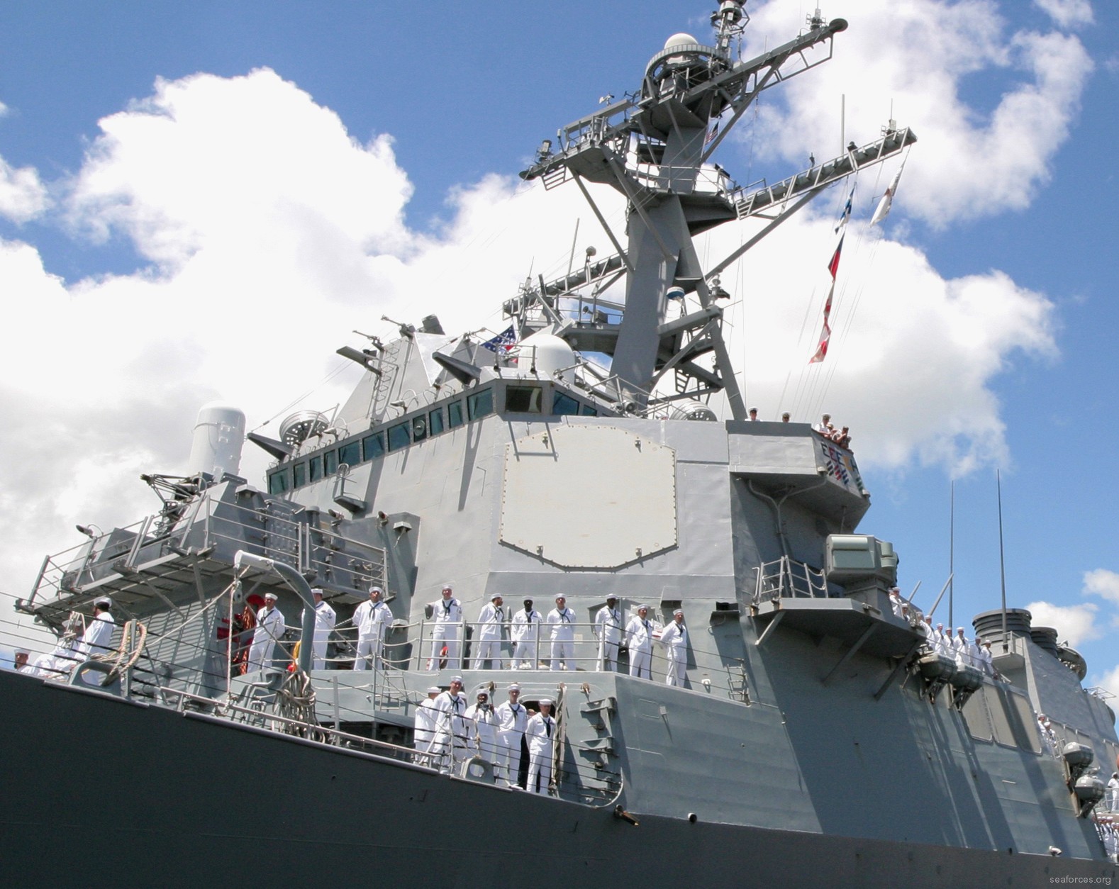 ddg-59 uss russell guided missile destroyer us navy 44 an/spy-1d radar
