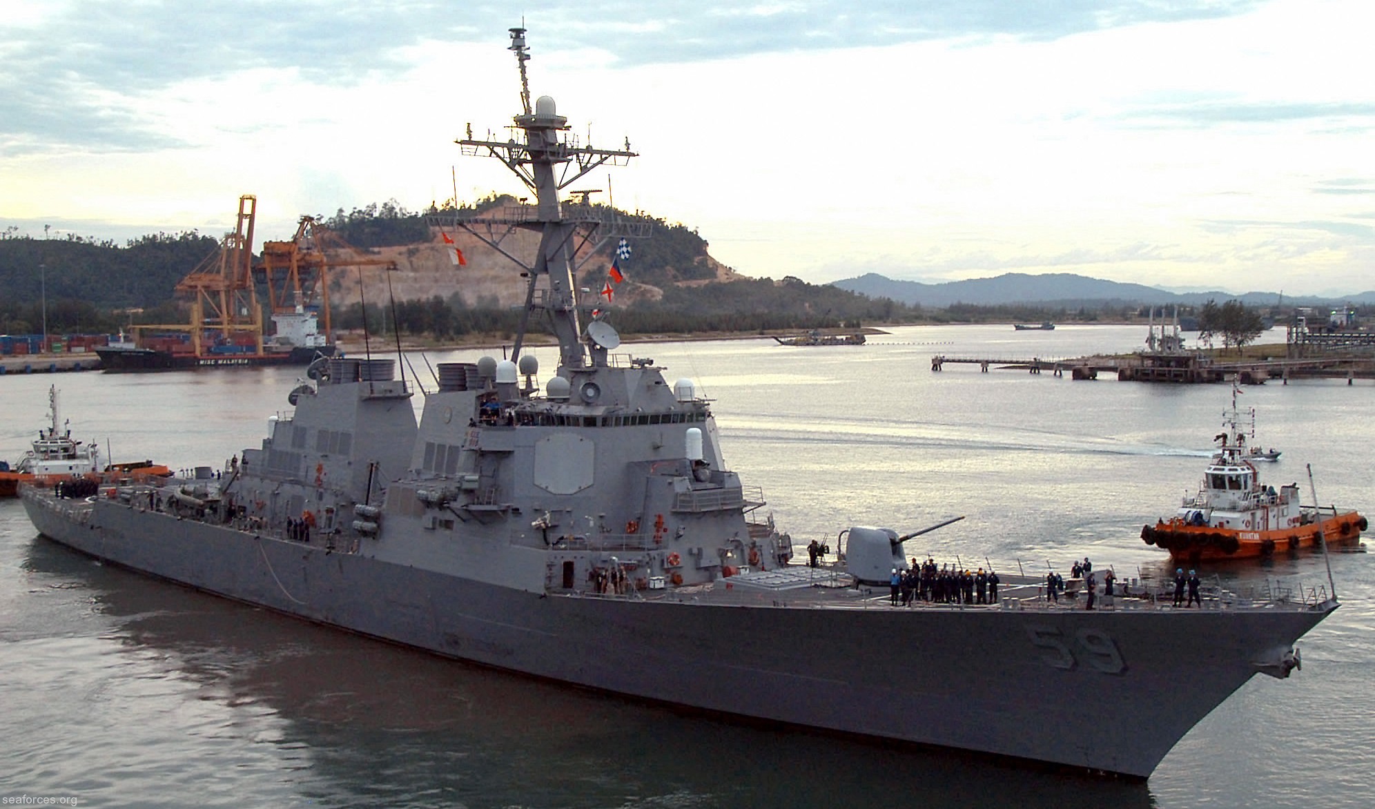 ddg-59 uss russell guided missile destroyer us navy 46 kuantan malaysia