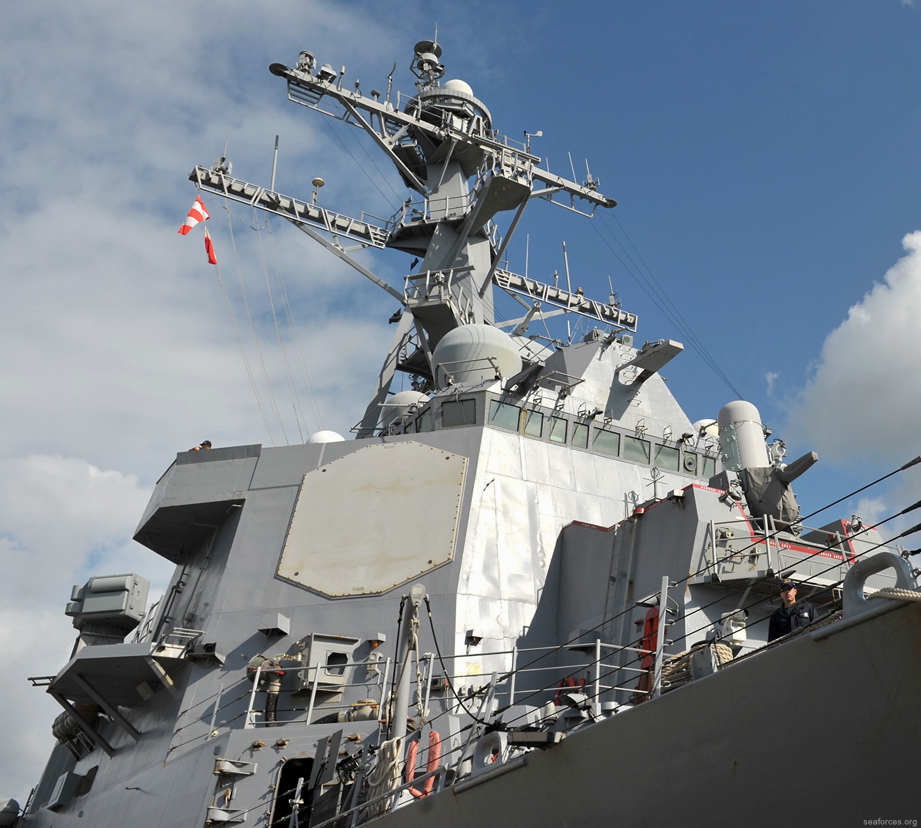 ddg-60 uss paul hamilton guided missile destroyer us navy 02 aegis an/spy-1d radar