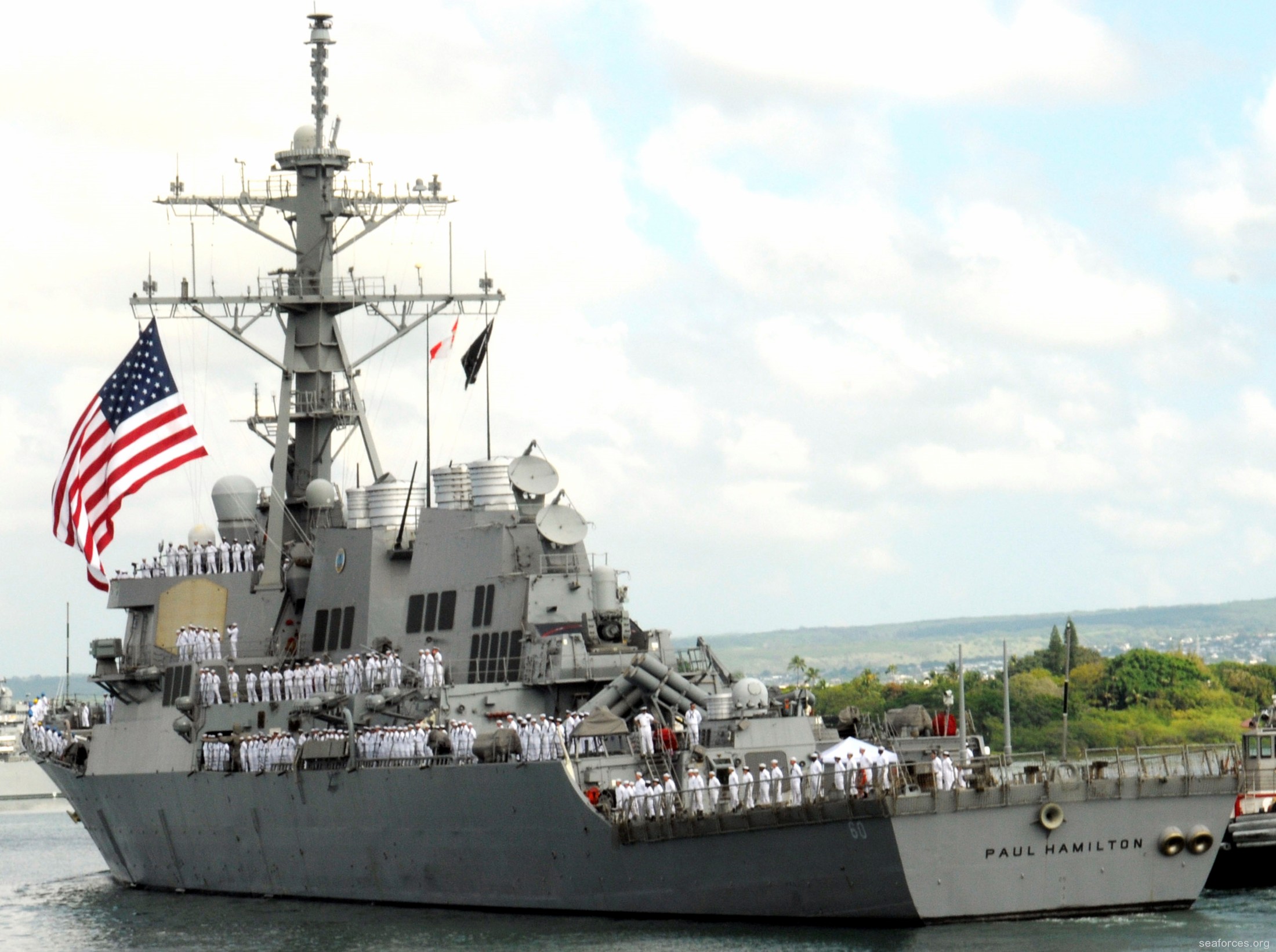 ddg-60 uss paul hamilton guided missile destroyer us navy 10 joint base pearl harbor hickam hawaii