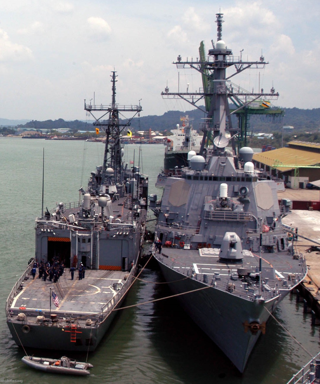 ddg-60 uss paul hamilton guided missile destroyer us navy 40 muara brunei