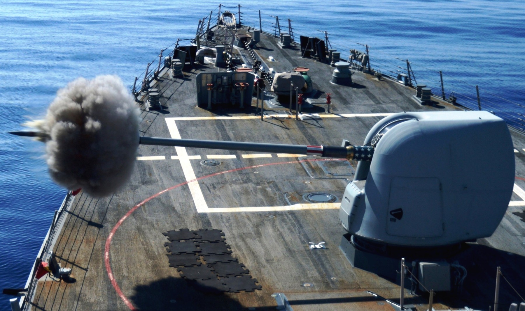 ddg-61 uss ramage guided missile destroyer arleigh burke class aegis us navy mk.45 gun fire 19