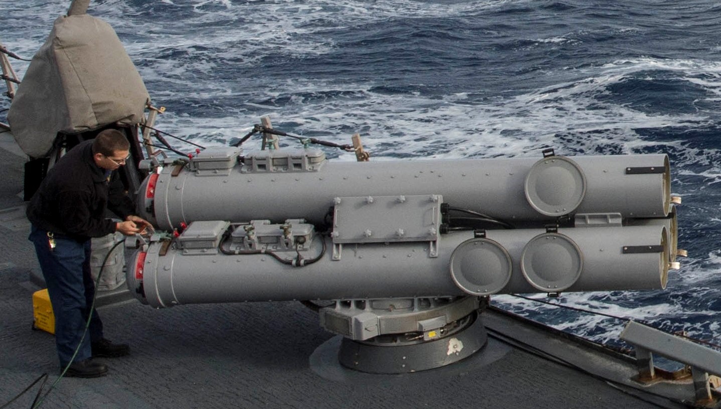 ddg-61 uss ramage guided missile destroyer arleigh burke class aegis us navy mk.32 torpedo tubes 24