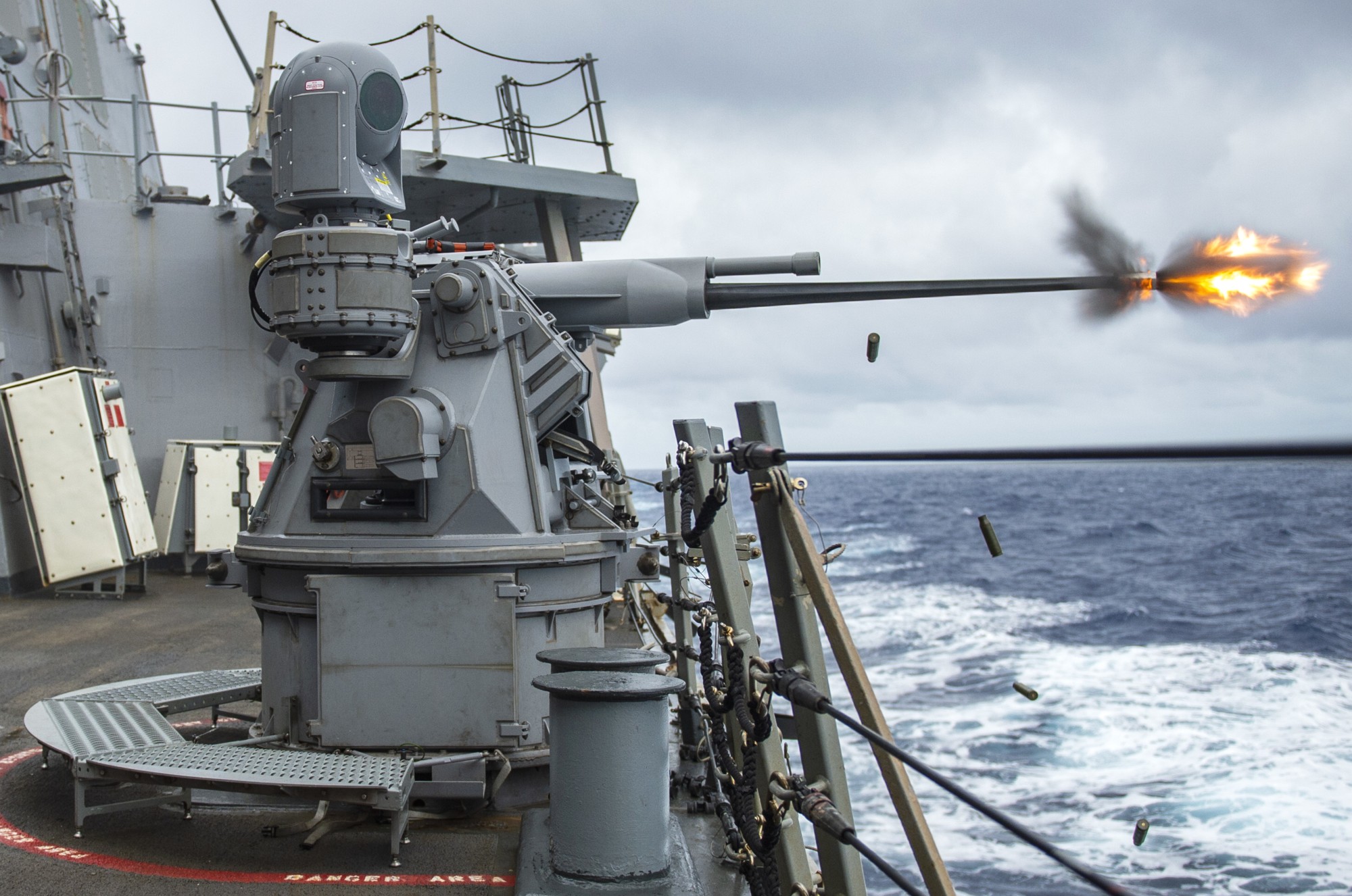 ddg-61 uss ramage guided missile destroyer arleigh burke class aegis us navy mk.38 mod.2 machine gun system 97