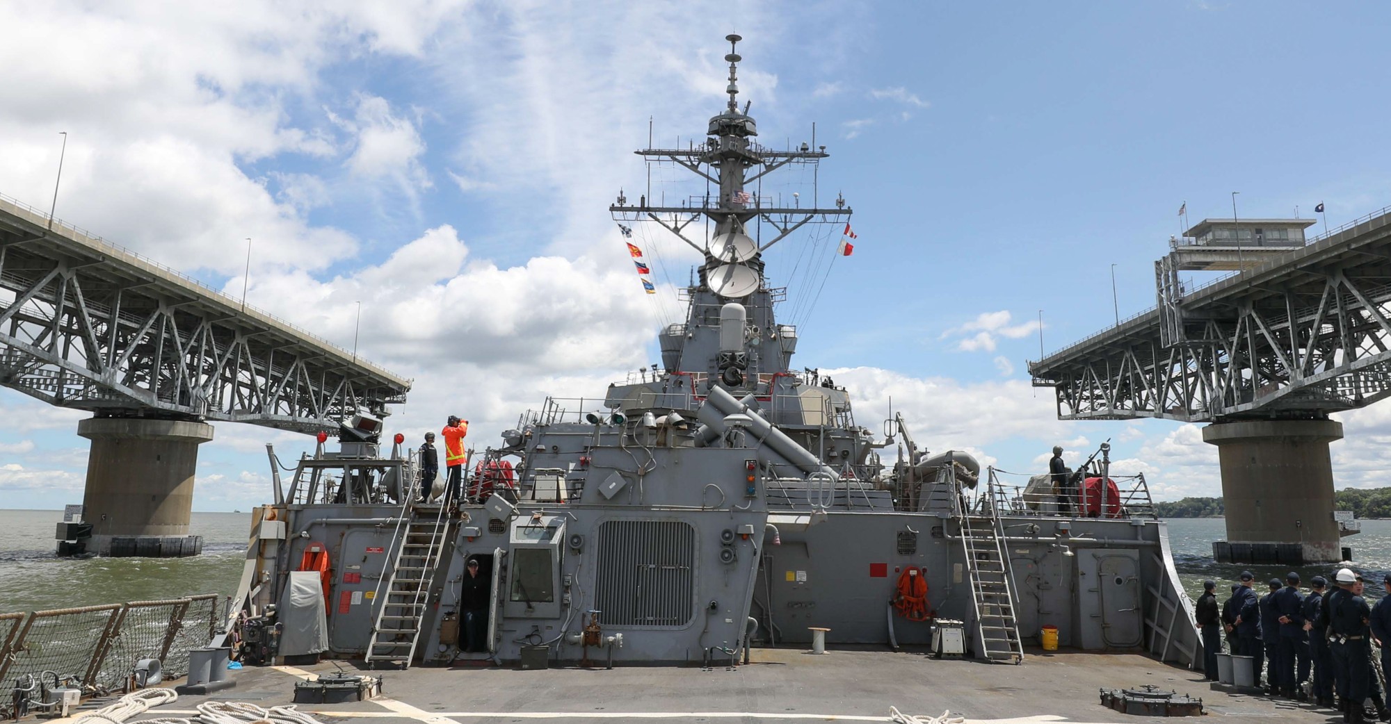 ddg-61 uss ramage guided missile destroyer arleigh burke class aegis us navy coleman bridge yorktown virginia 110