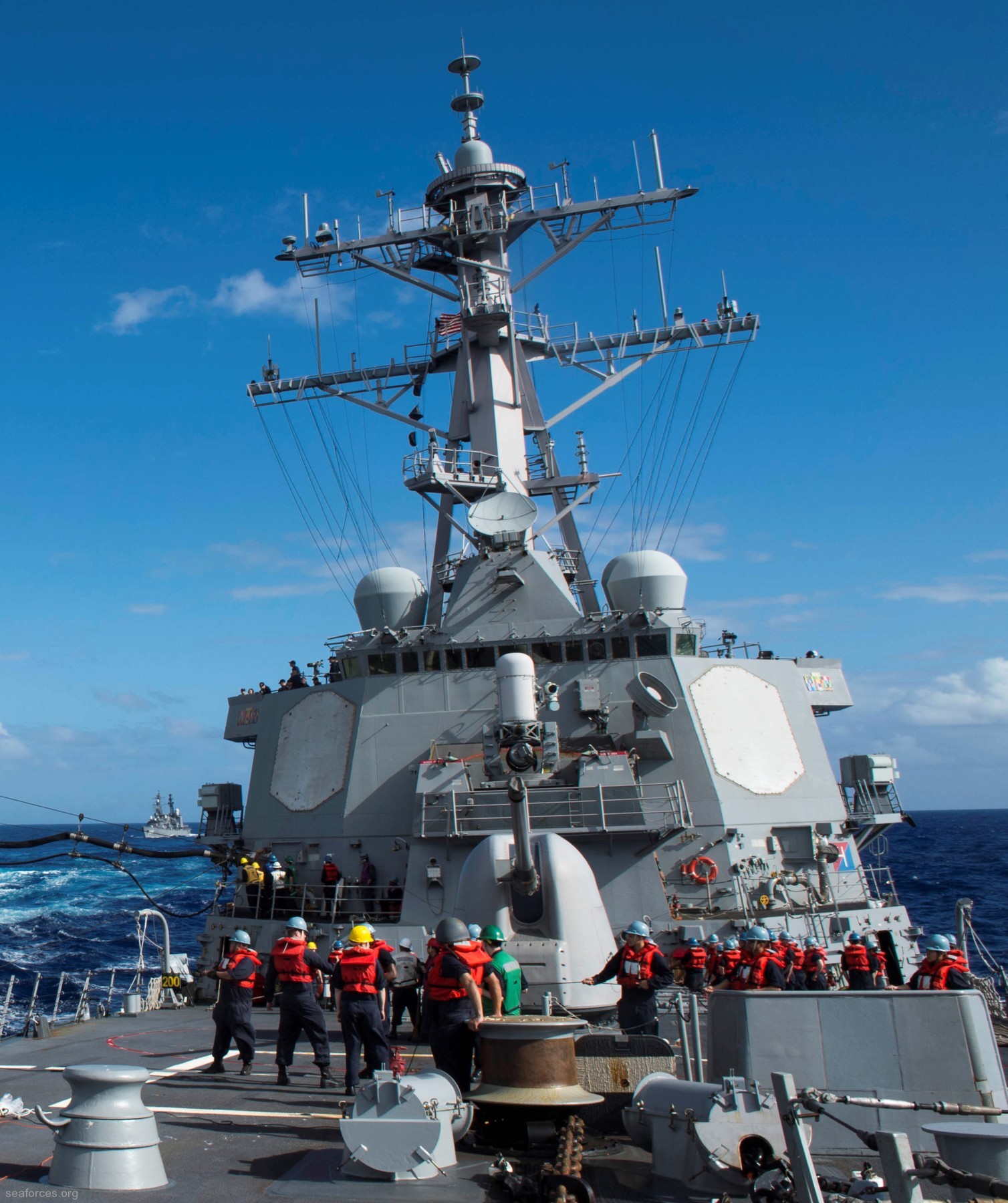 ddg-62 uss fitzgerald guided missile destroyer 2016 20 replenishment philippine sea