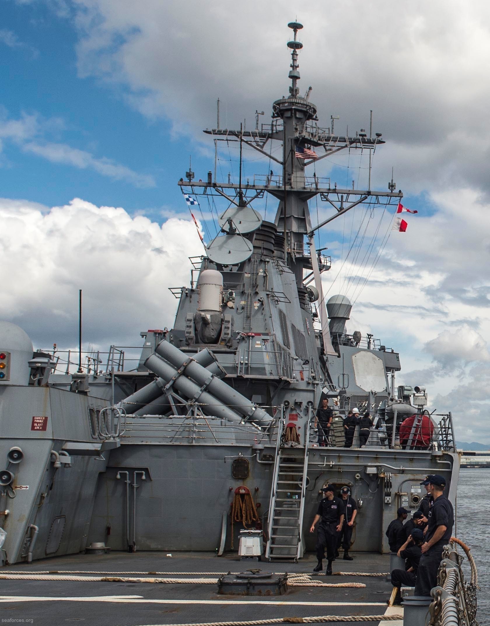 ddg-62 uss fitzgerald guided missile destroyer 2015 25 manila philippines