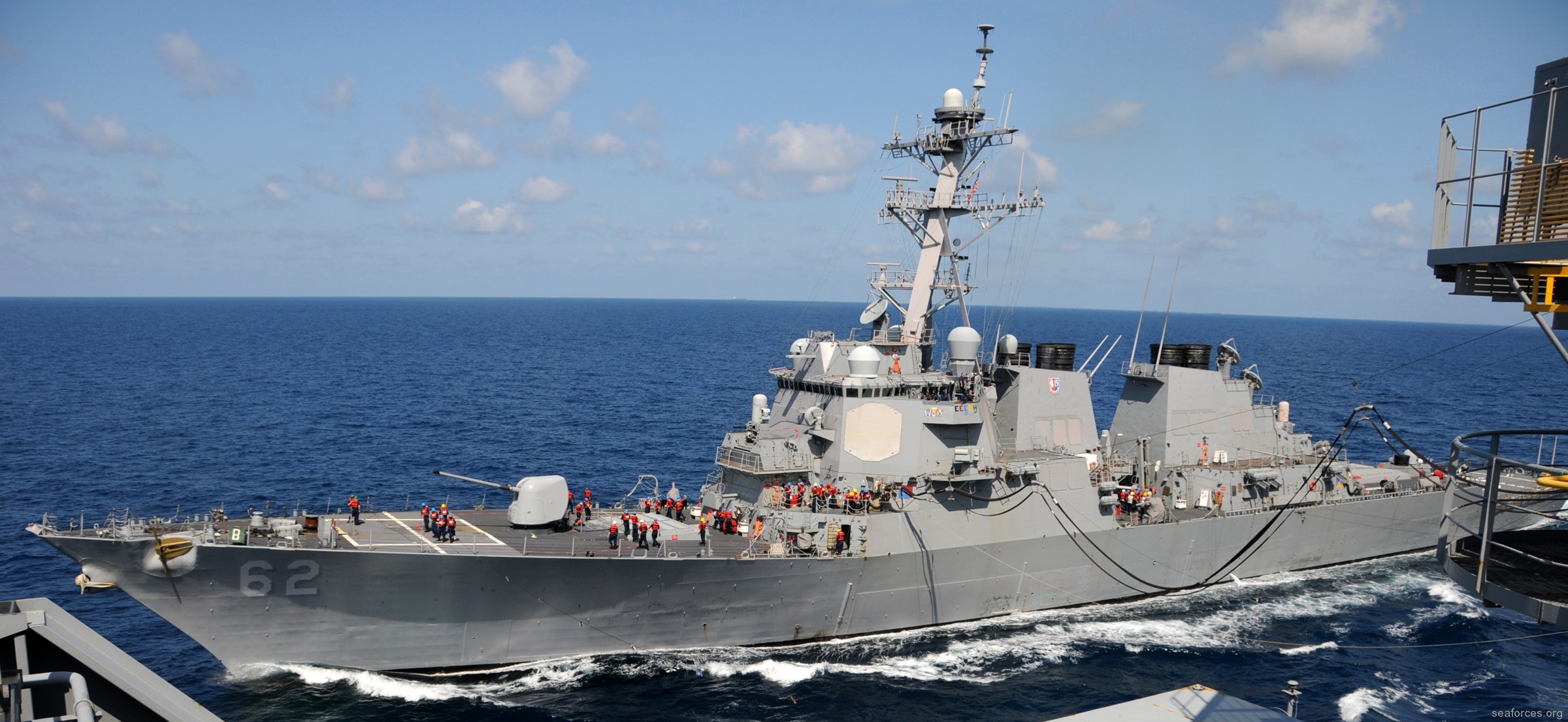 ddg-62 uss fitzgerald guided missile destroyer 2013 40 south china sea