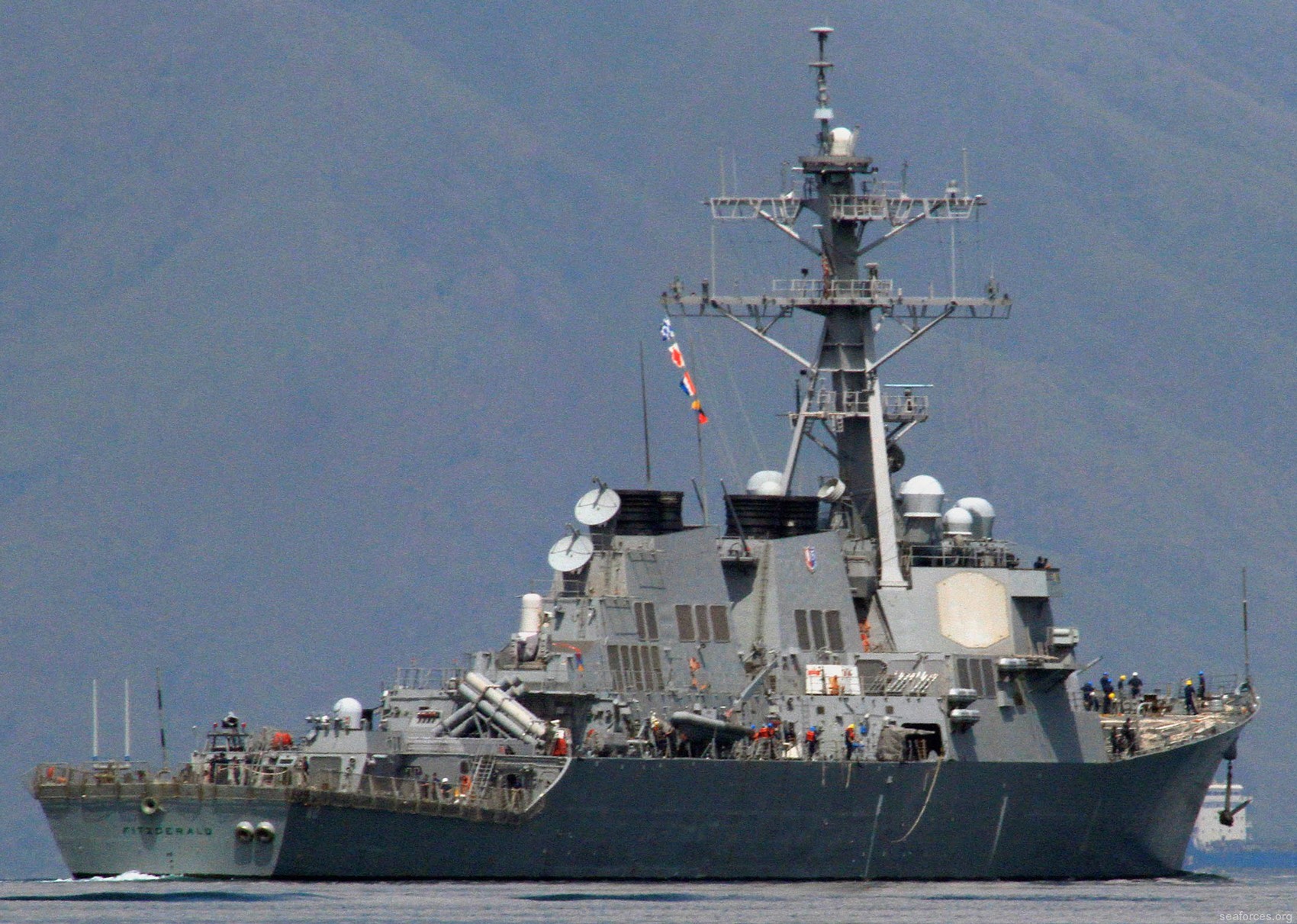 ddg-62 uss fitzgerald guided missile destroyer 2013 51 subic bay philippines