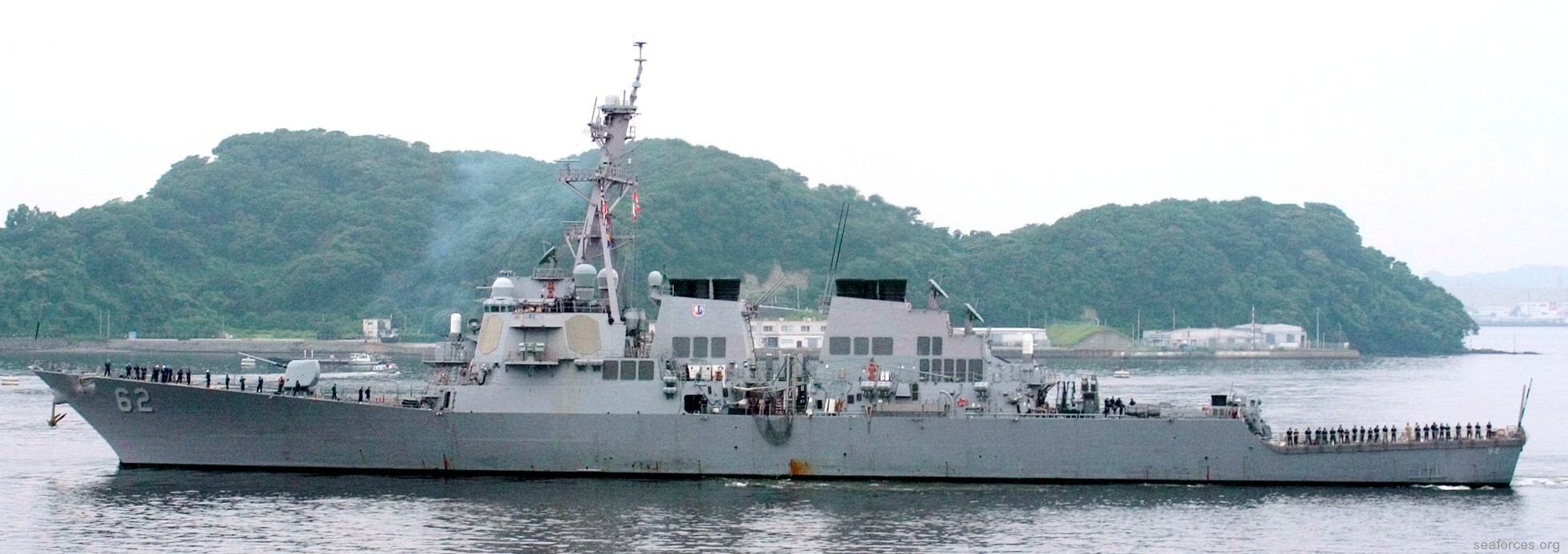 ddg-62 uss fitzgerald guided missile destroyer 2006 83 yokosuka
