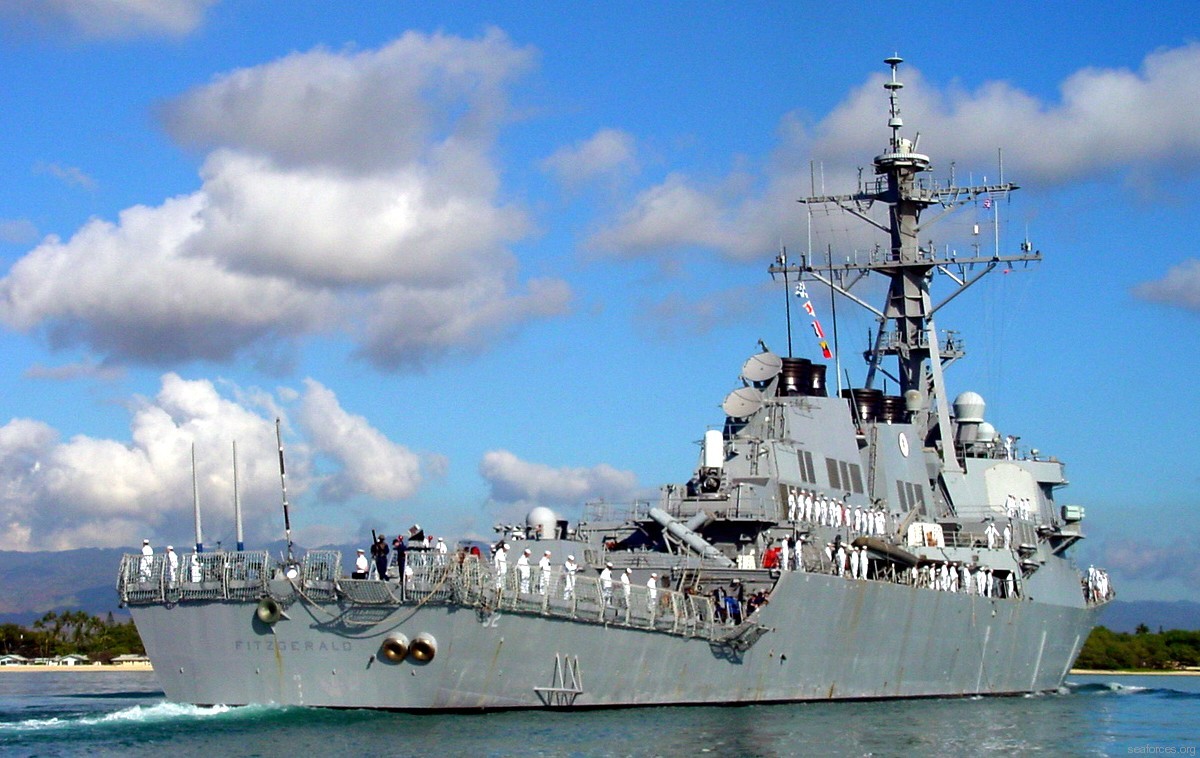 ddg-62 uss fitzgerald guided missile destroyer 2003 98 pearl harbor hawaii