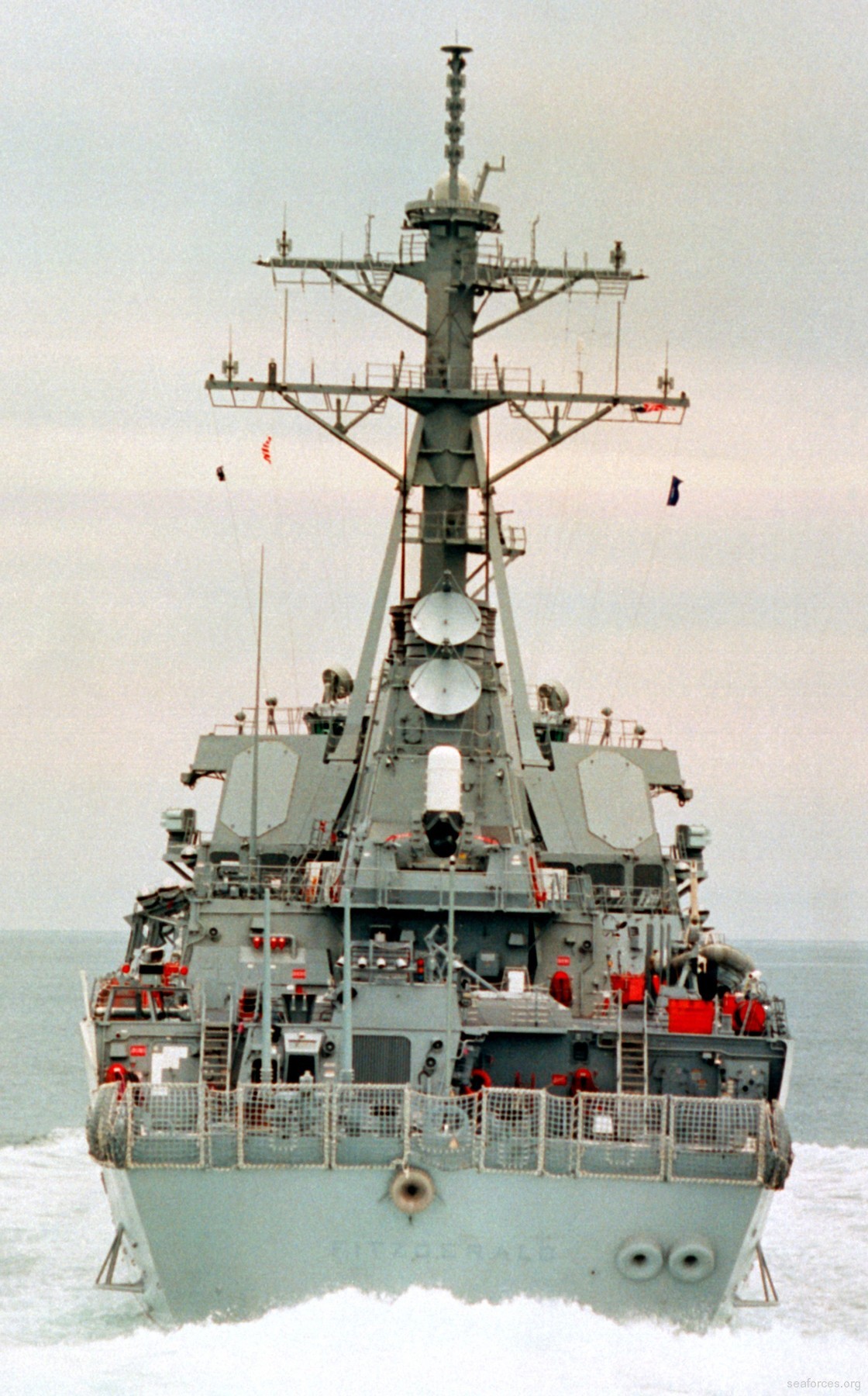 ddg-62 uss fitzgerald guided missile destroyer 1995 101 sea trials bath iron works maine