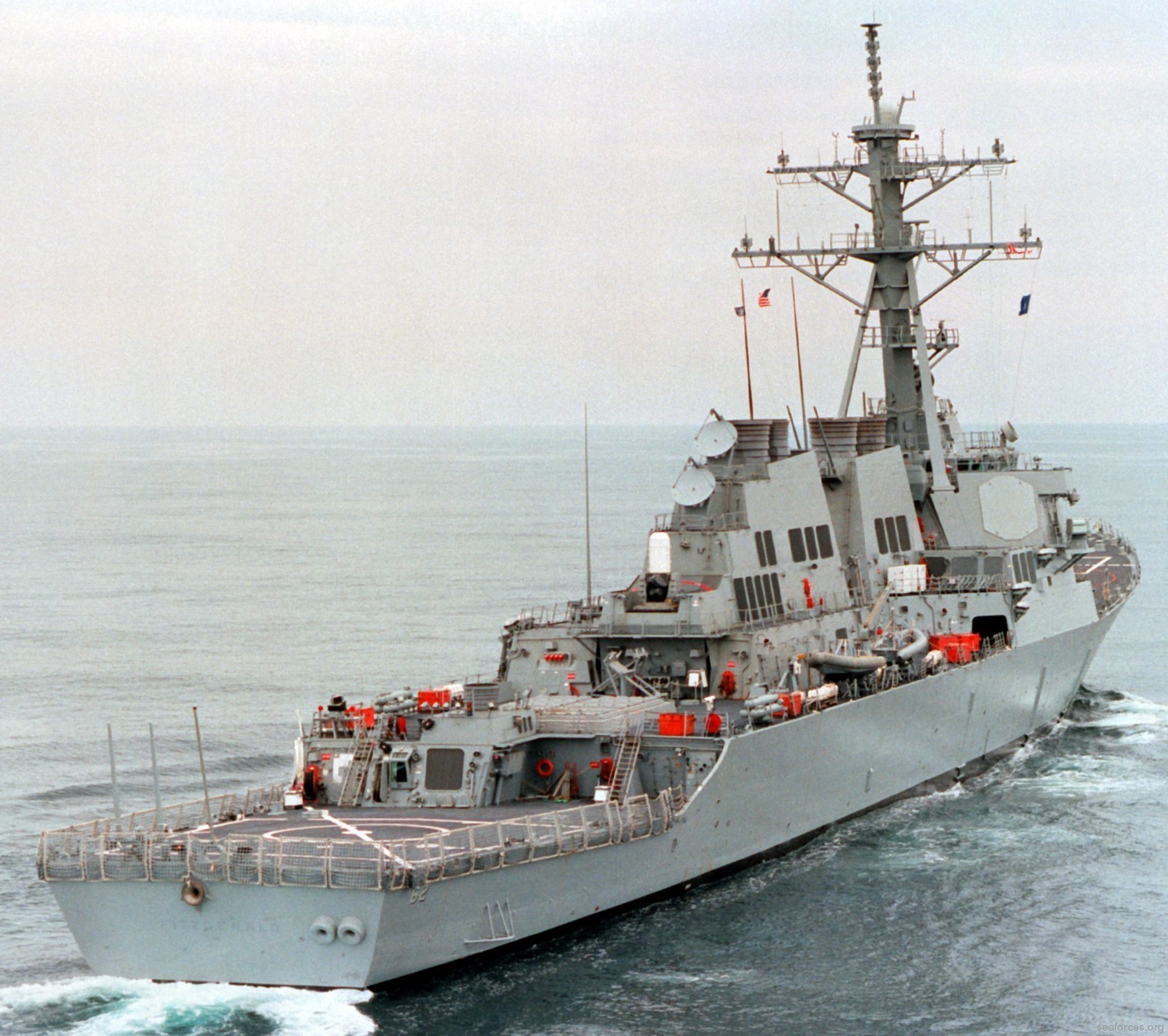 ddg-62 uss fitzgerald guided missile destroyer 1995 105 sea trials bath iron works maine