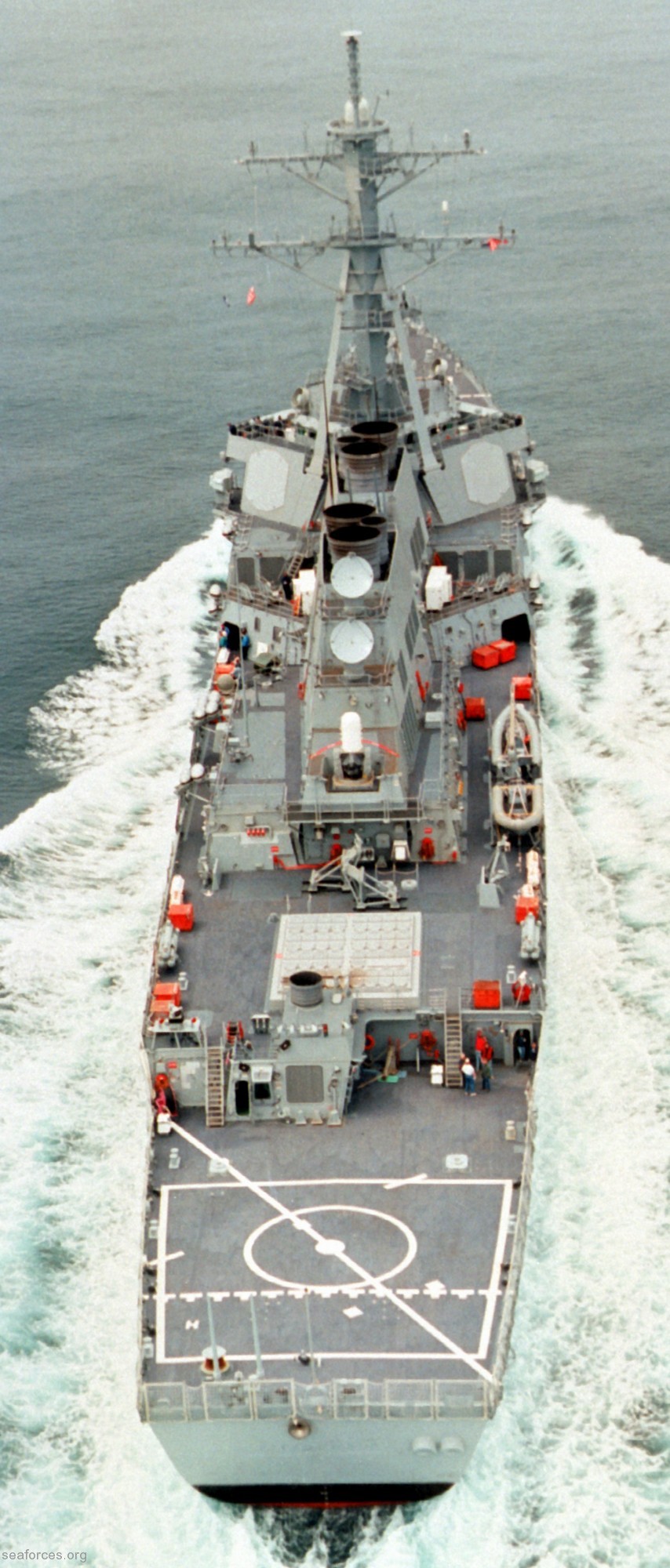 ddg-62 uss fitzgerald guided missile destroyer 1995 118 sea trials bath iron works maine