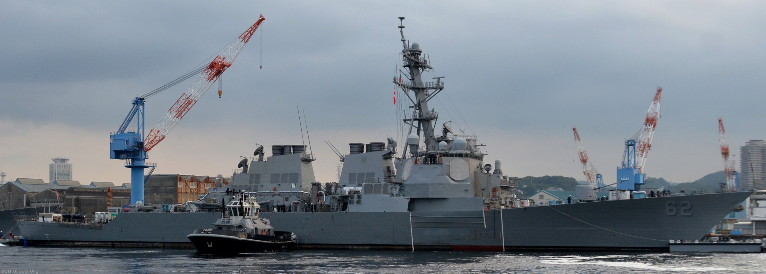 ddg-62 uss fitzgerald guided missile destroyer us navy 140 yokosuka repairs