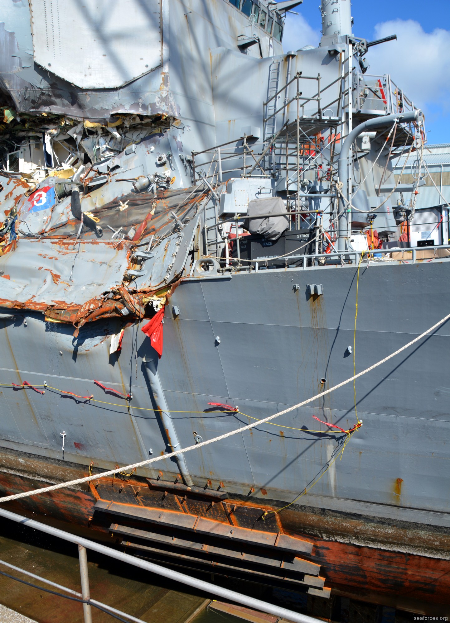 ddg-62 uss fitzgerald guided missile destroyer us navy 148 damage