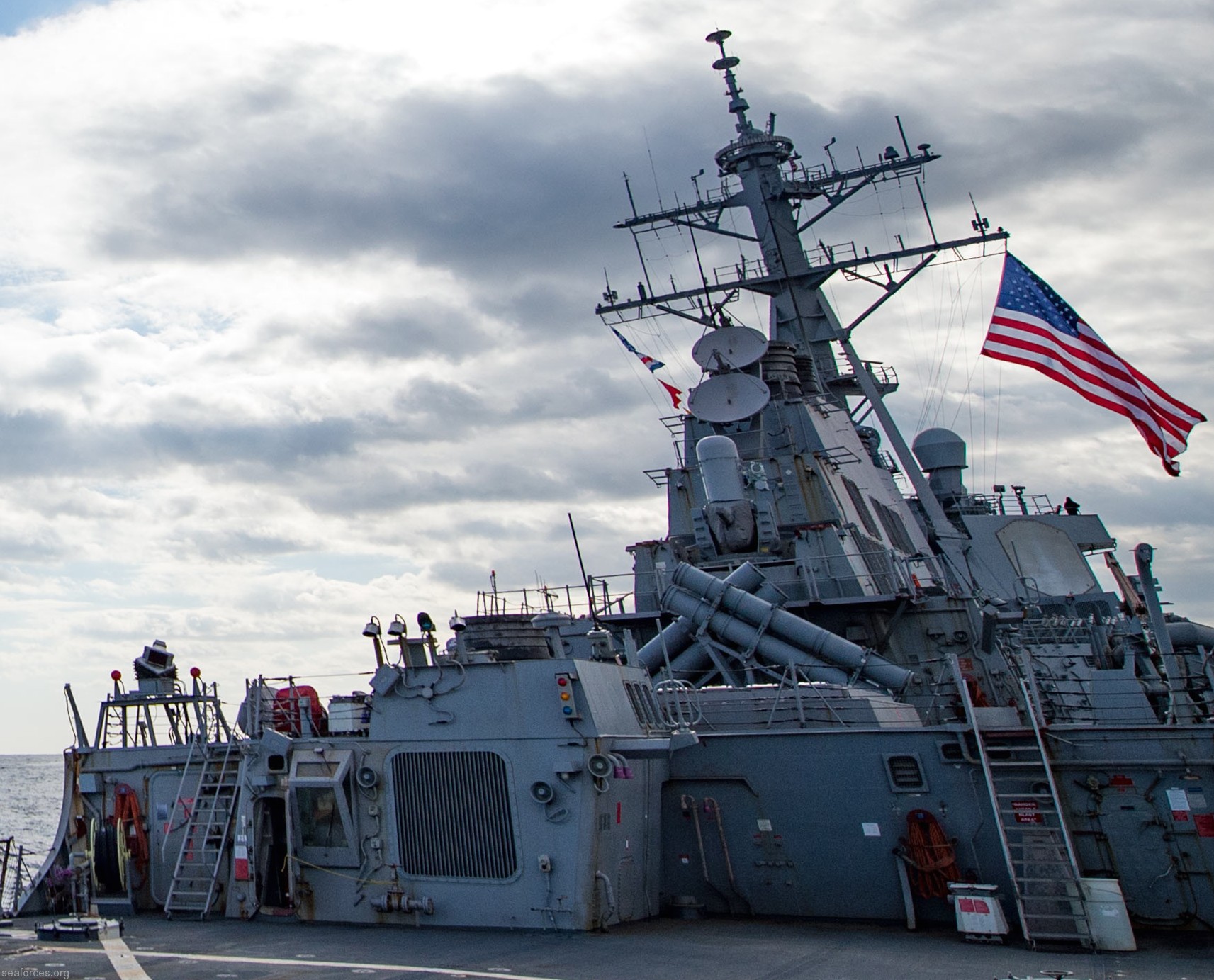 ddg-63 uss stethem arleigh burke class guided missile destroyer 05