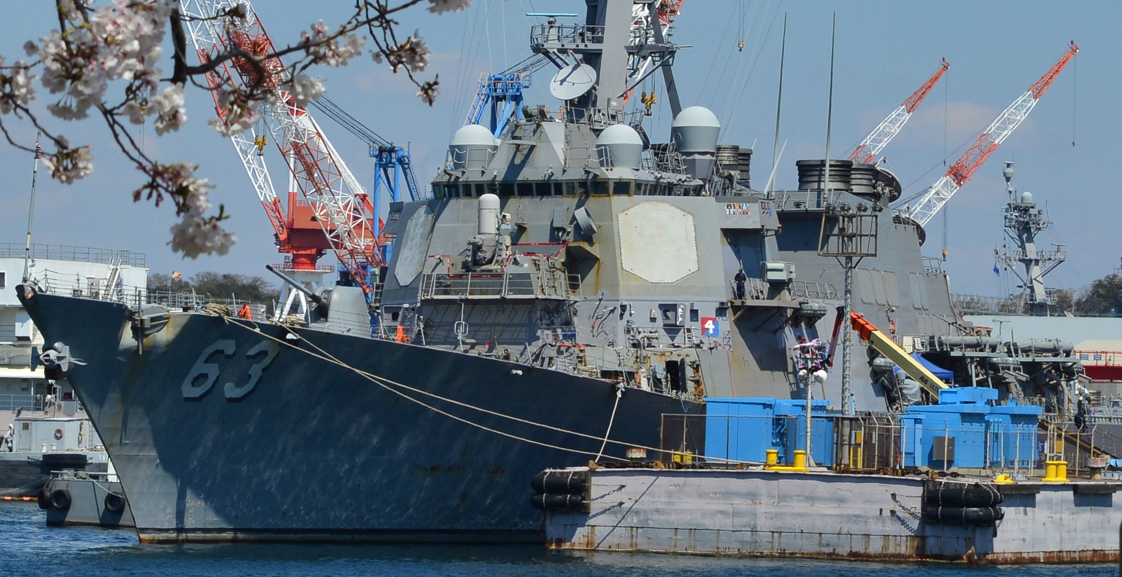 ddg-63 uss stethem guided missile destroyer arleigh burke class 61 fleact yokosuka japan