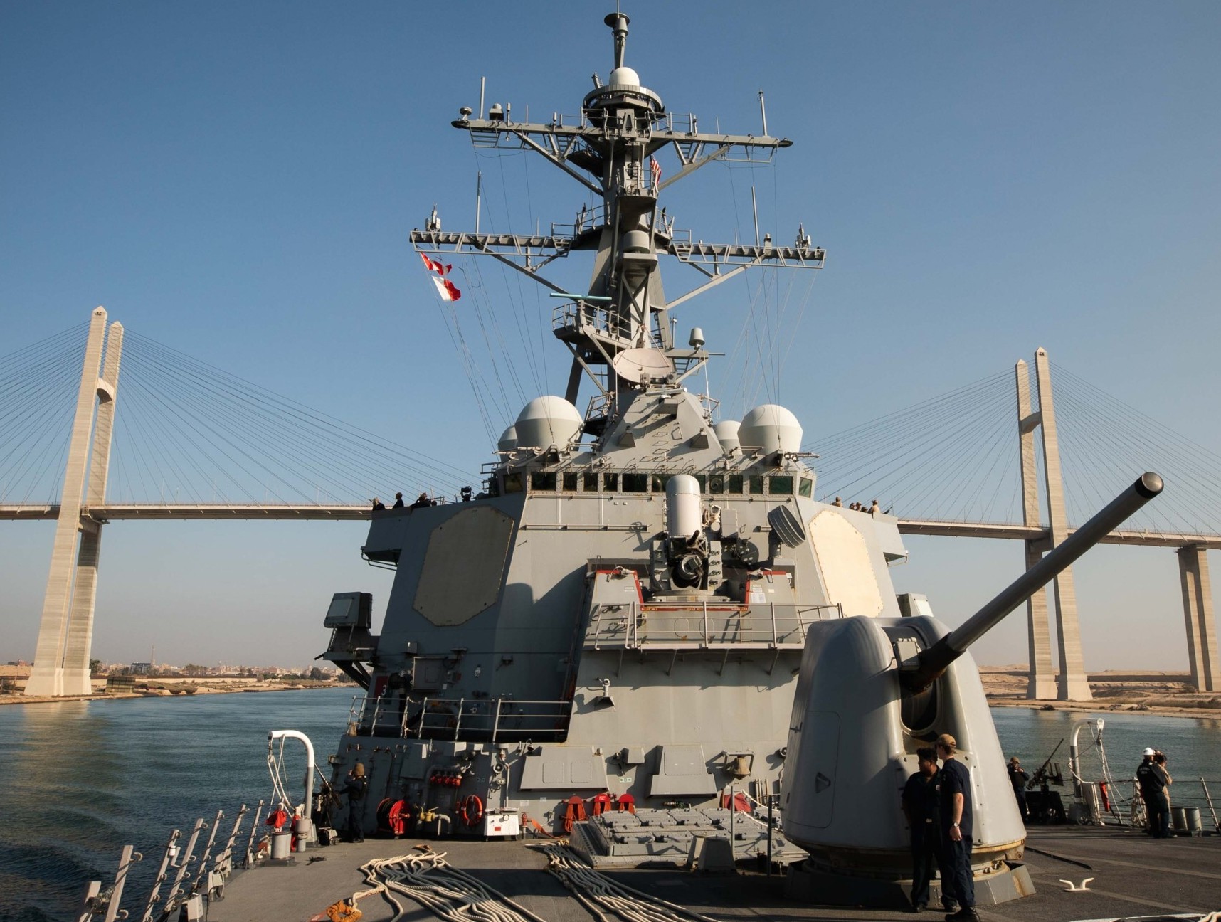 ddg-64 uss carney guided missile destroyer suez canal october 2023