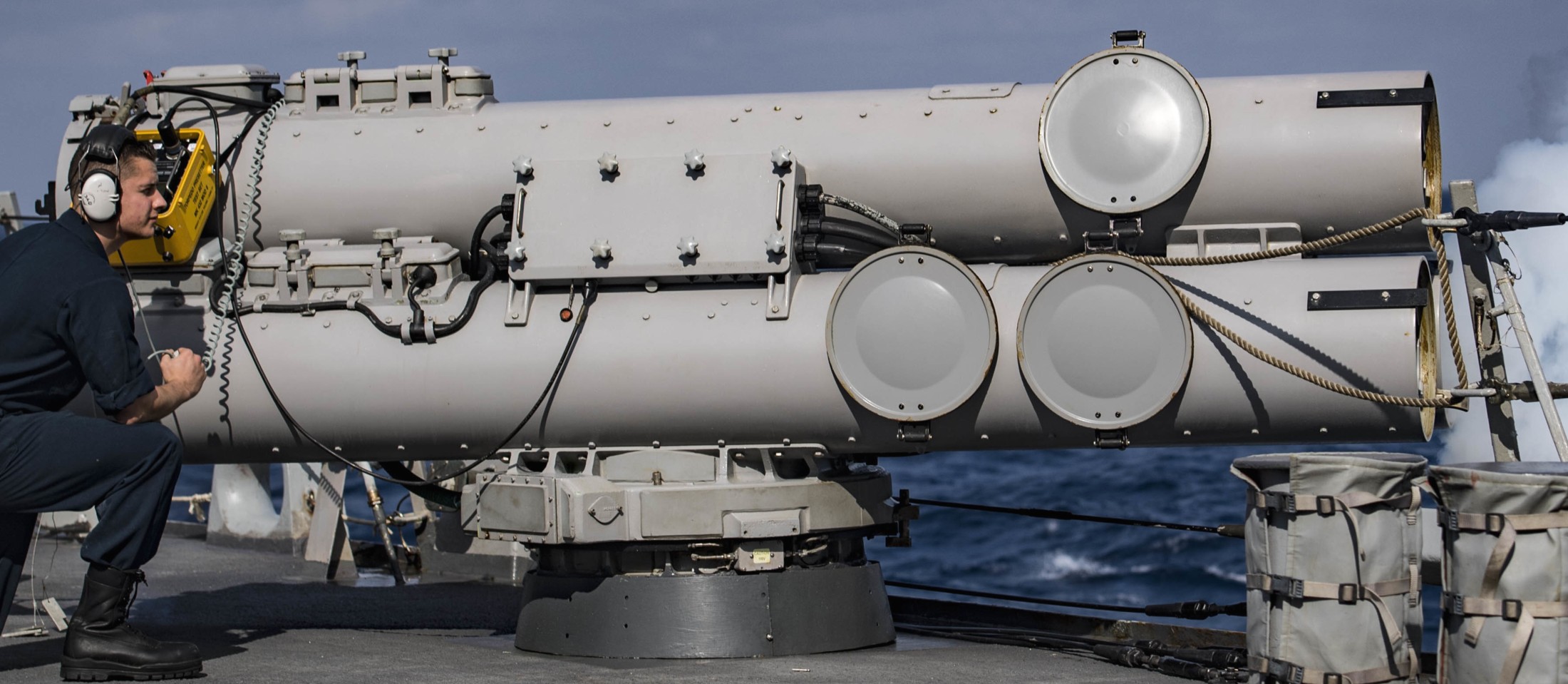 ddg-64 uss carney guided missile destroyer mk.32 torpedo tubes svtt 2018 155
