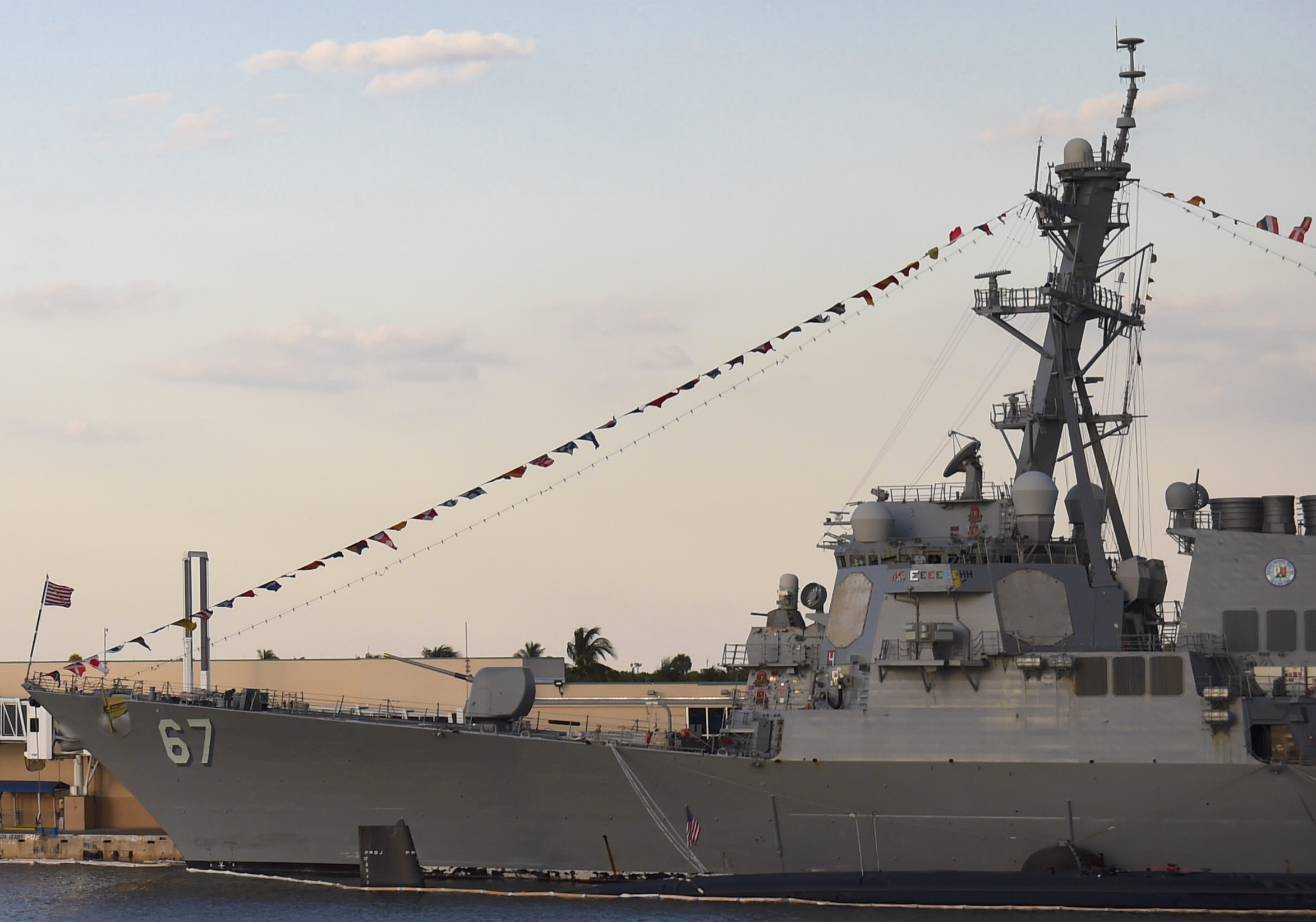 ddg-67 uss cole guided missile destroyer arleigh burke class navy aegis 08 port everglades florida