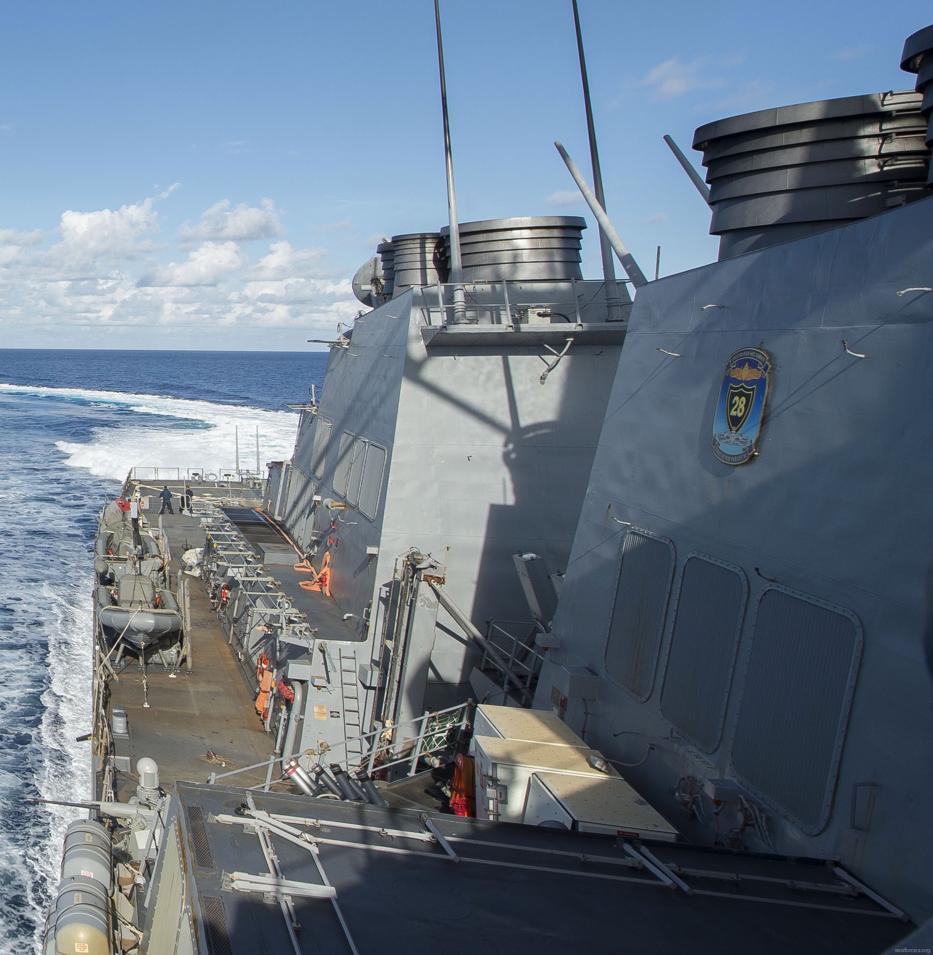 ddg-67 uss cole guided missile destroyer arleigh burke class navy aegis 10