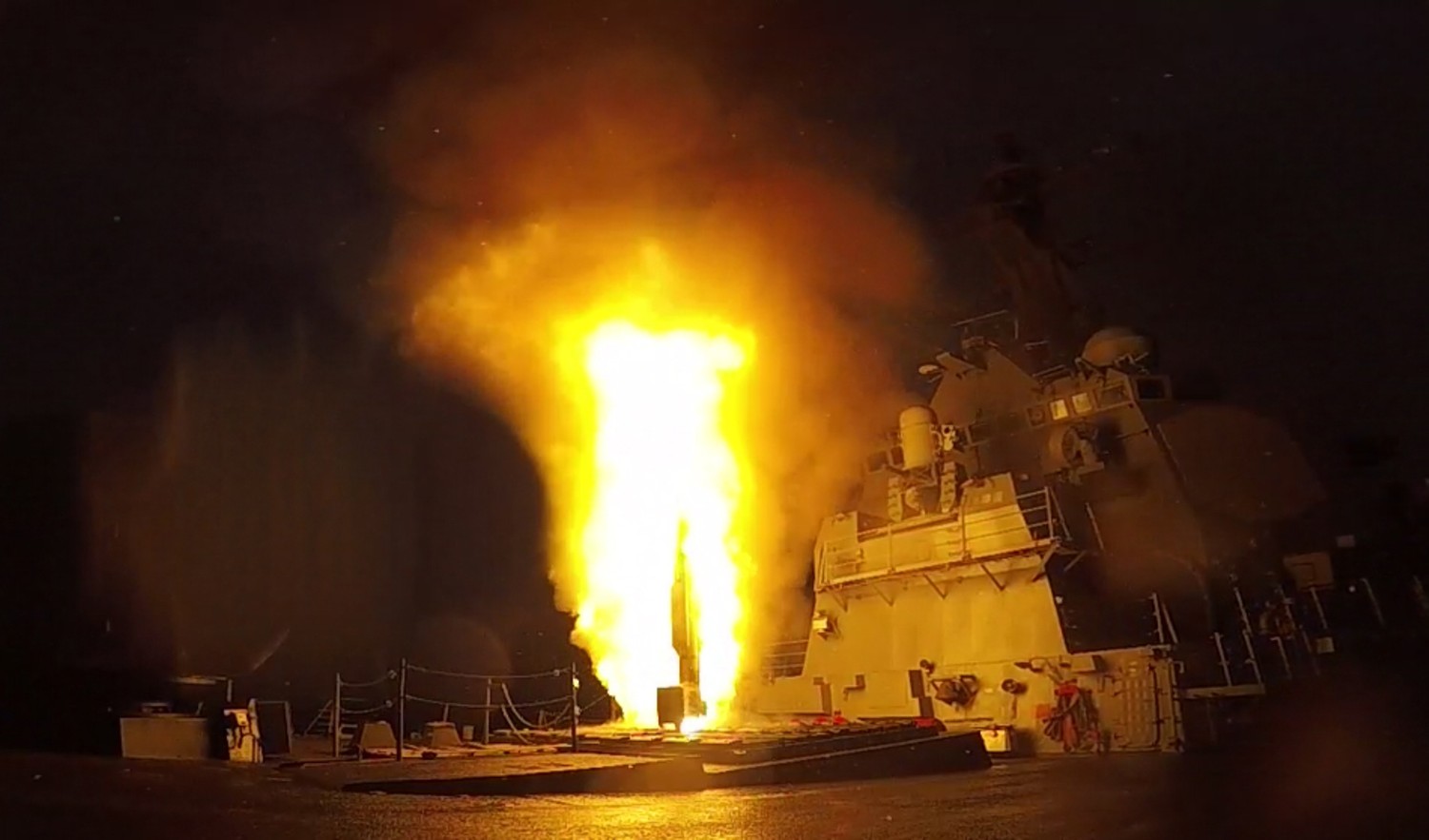 ddg-68 uss the sullivans guided missile destroyer standard sm-2mr 52