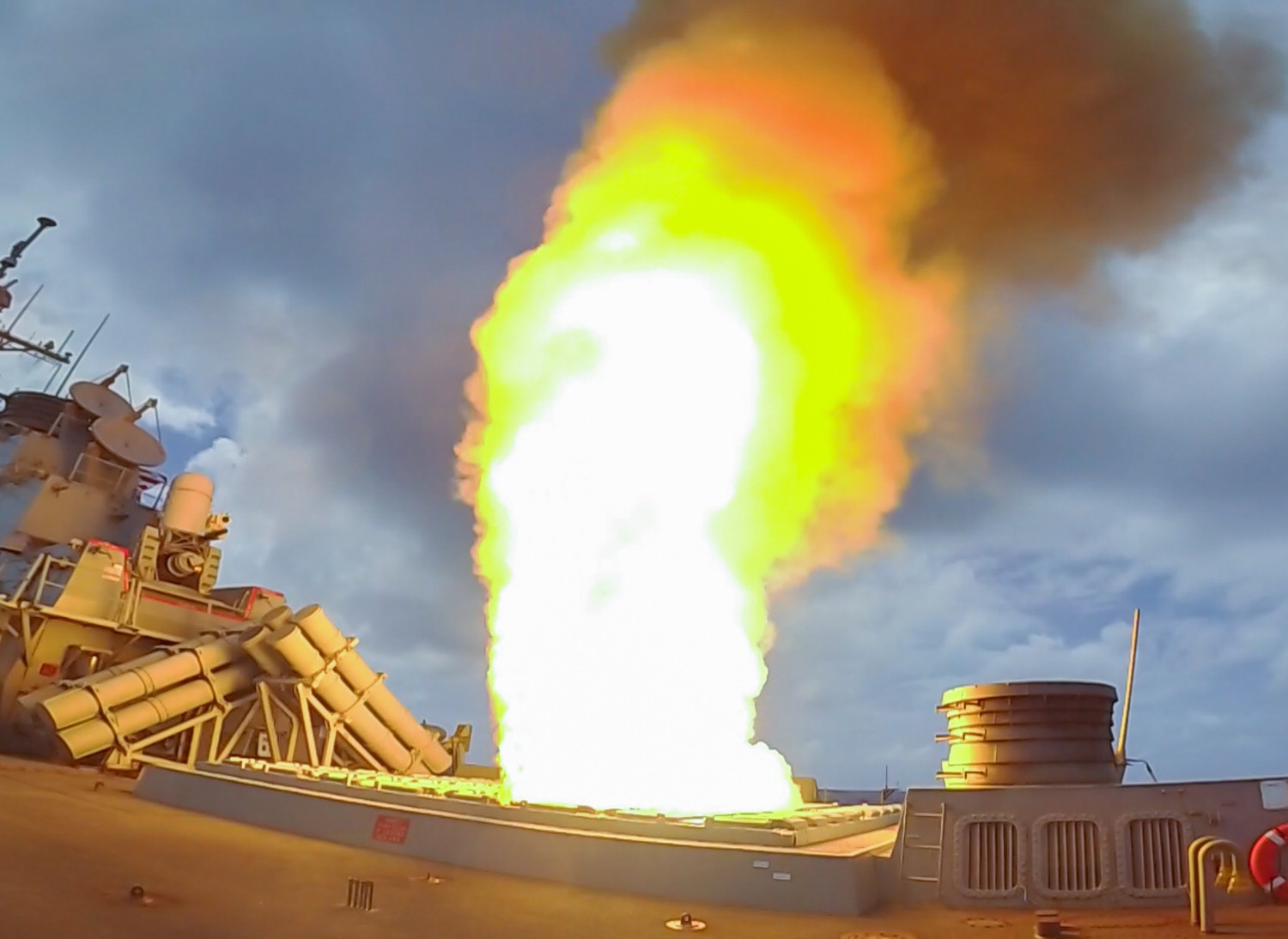 ddg-69 uss milius destroyer standard missile sm-2mr firing mk.41 vls 2022 61