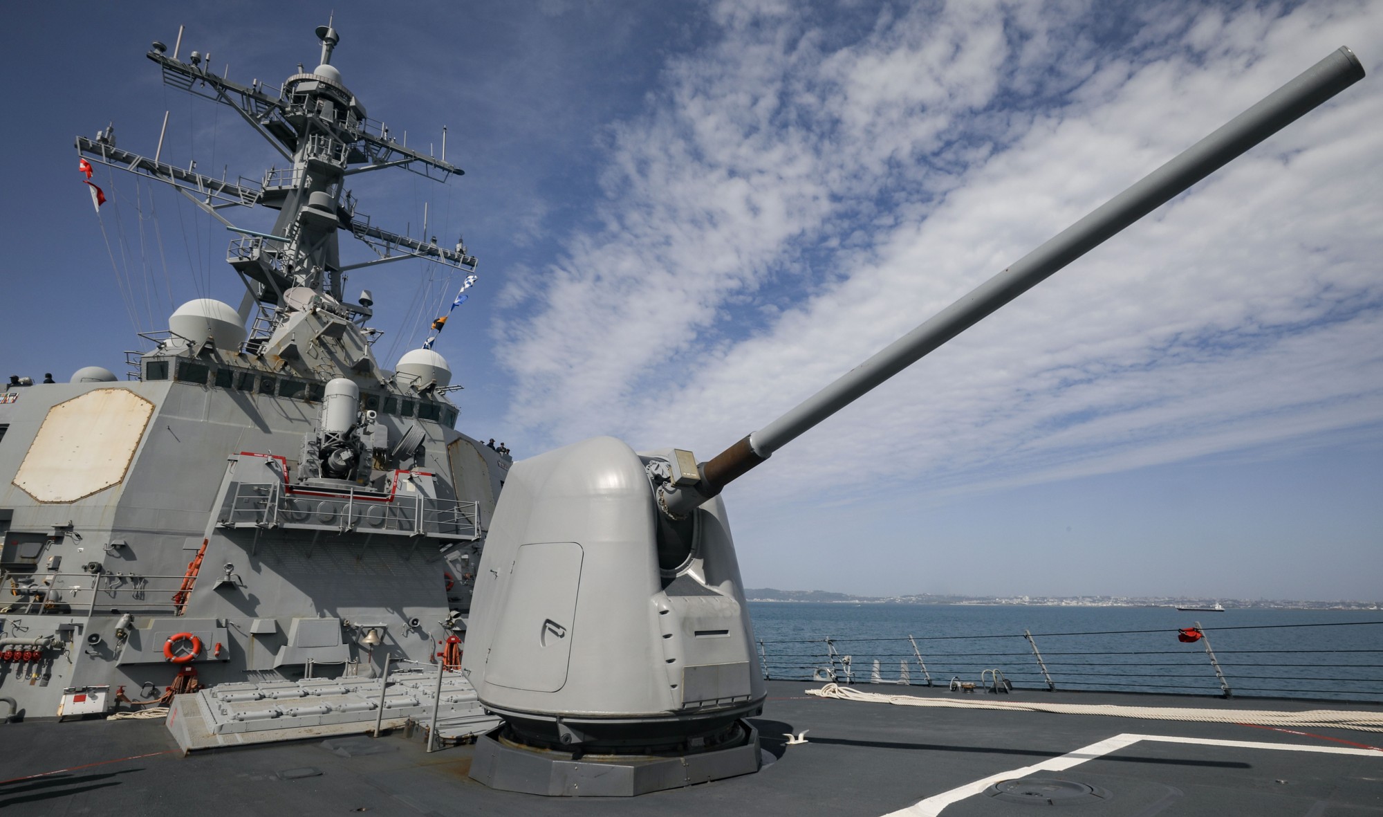 ddg-69 uss milius guided missile destroyer us navy mk.45 mod.2 gun 5-inches 127 mm 67