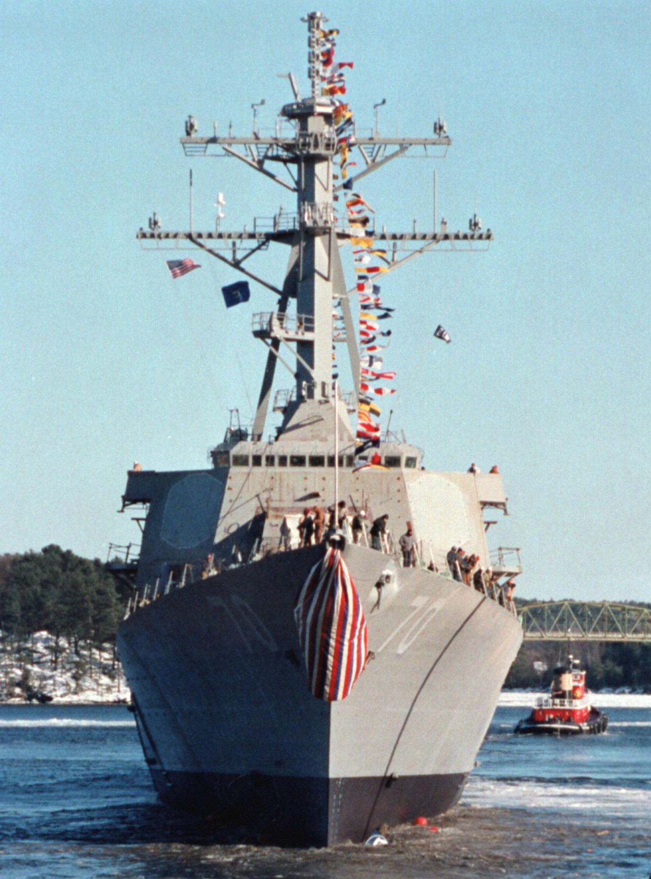 ddg-70 uss hopper guided missile destroyer arleigh burke class aegis bmd 69 launching ceremony bath iron works maine