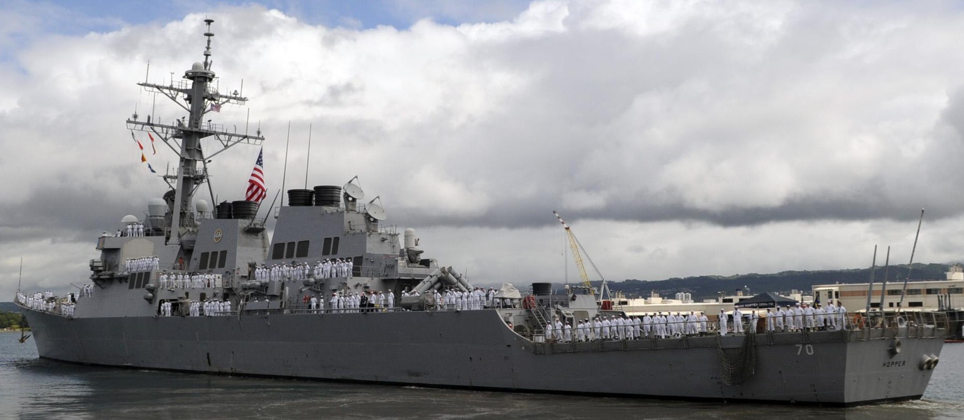 ddg-70 uss hopper guided missile destroyer departing pearl harbor hickam hawaii 2011 85