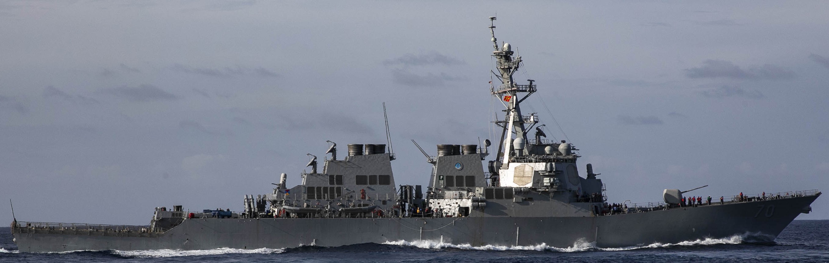 ddg-70 uss hopper guided missile destroyer 102