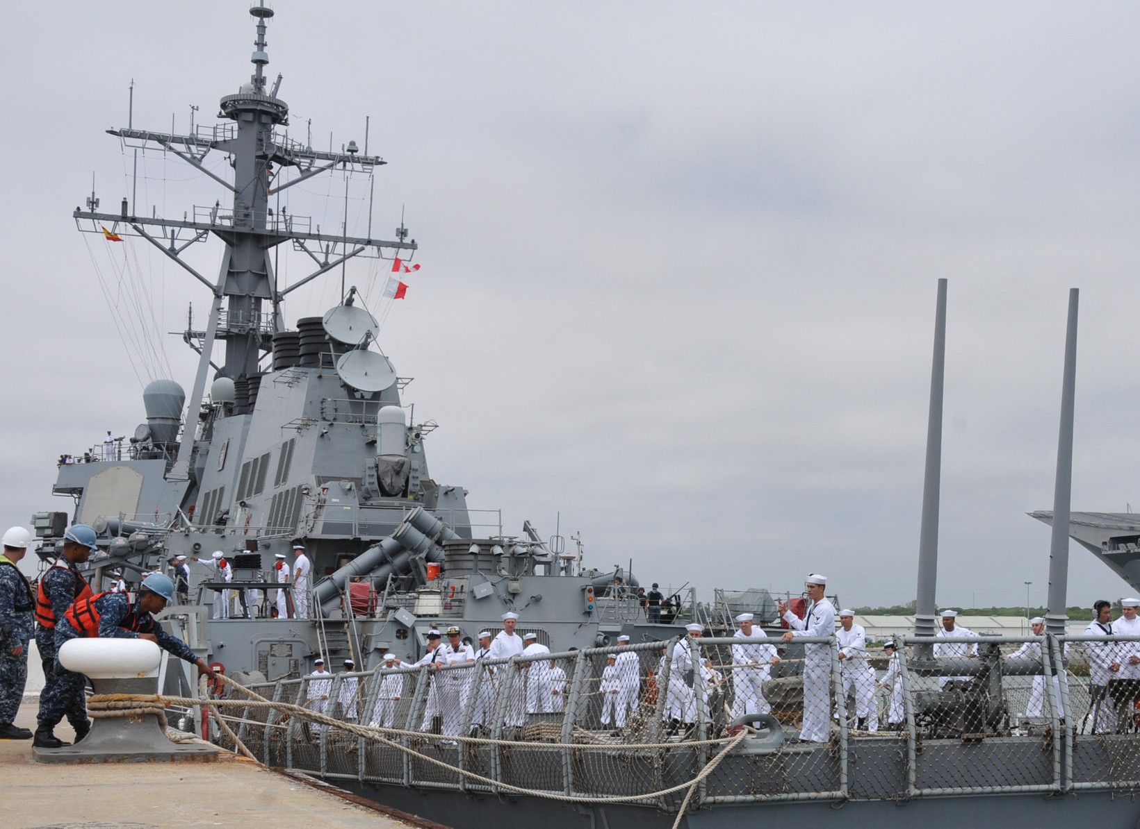 ddg-71 uss ross guided missile destroyer arleigh burke class aegis bmd 68