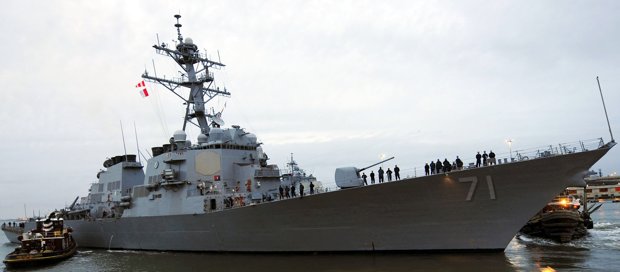 ddg-71 uss ross guided missile destroyer arleigh burke class aegis bmd 75 norfolk virginia