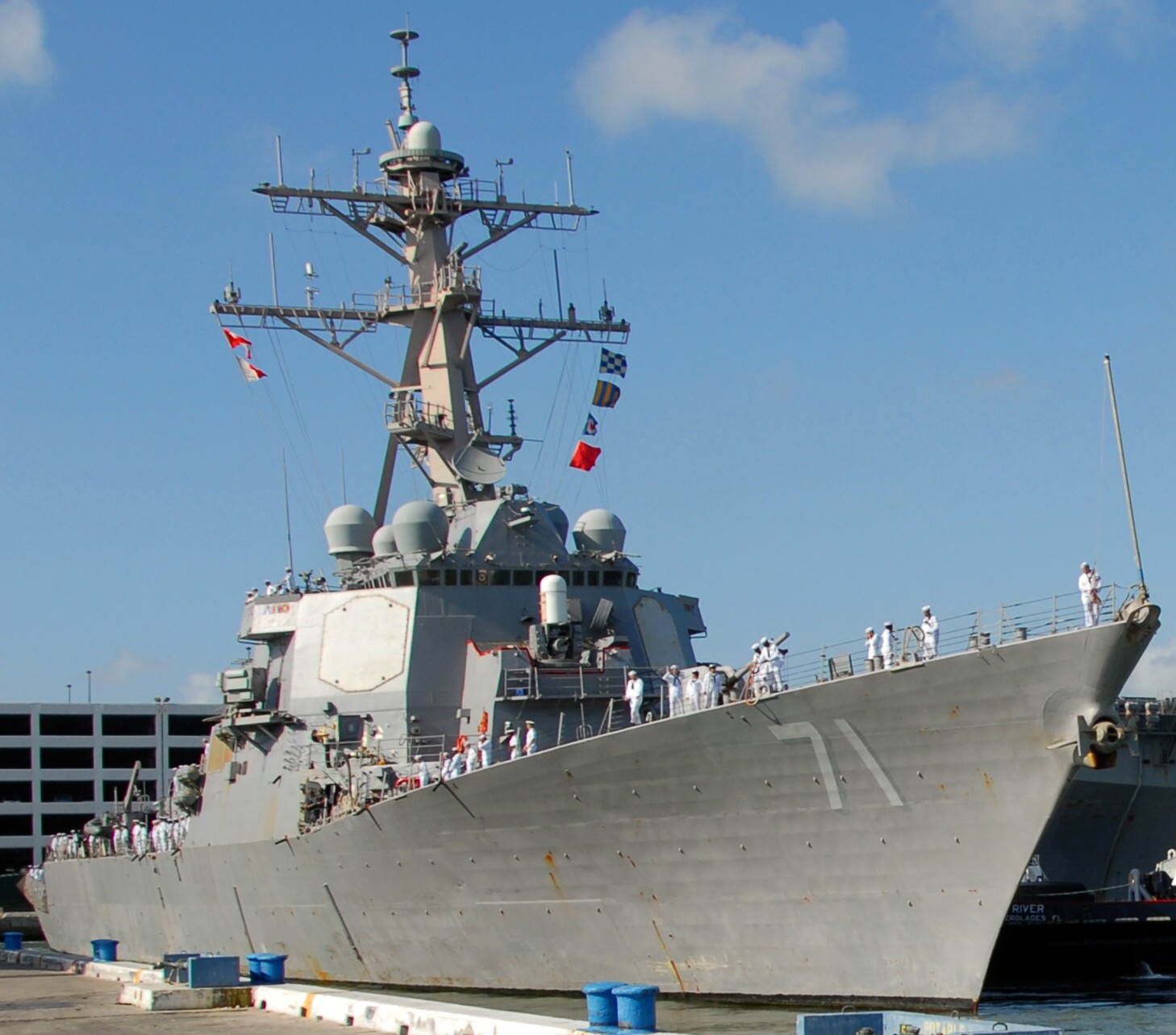 ddg-71 uss ross guided missile destroyer arleigh burke class aegis bmd 79 port everglades florida